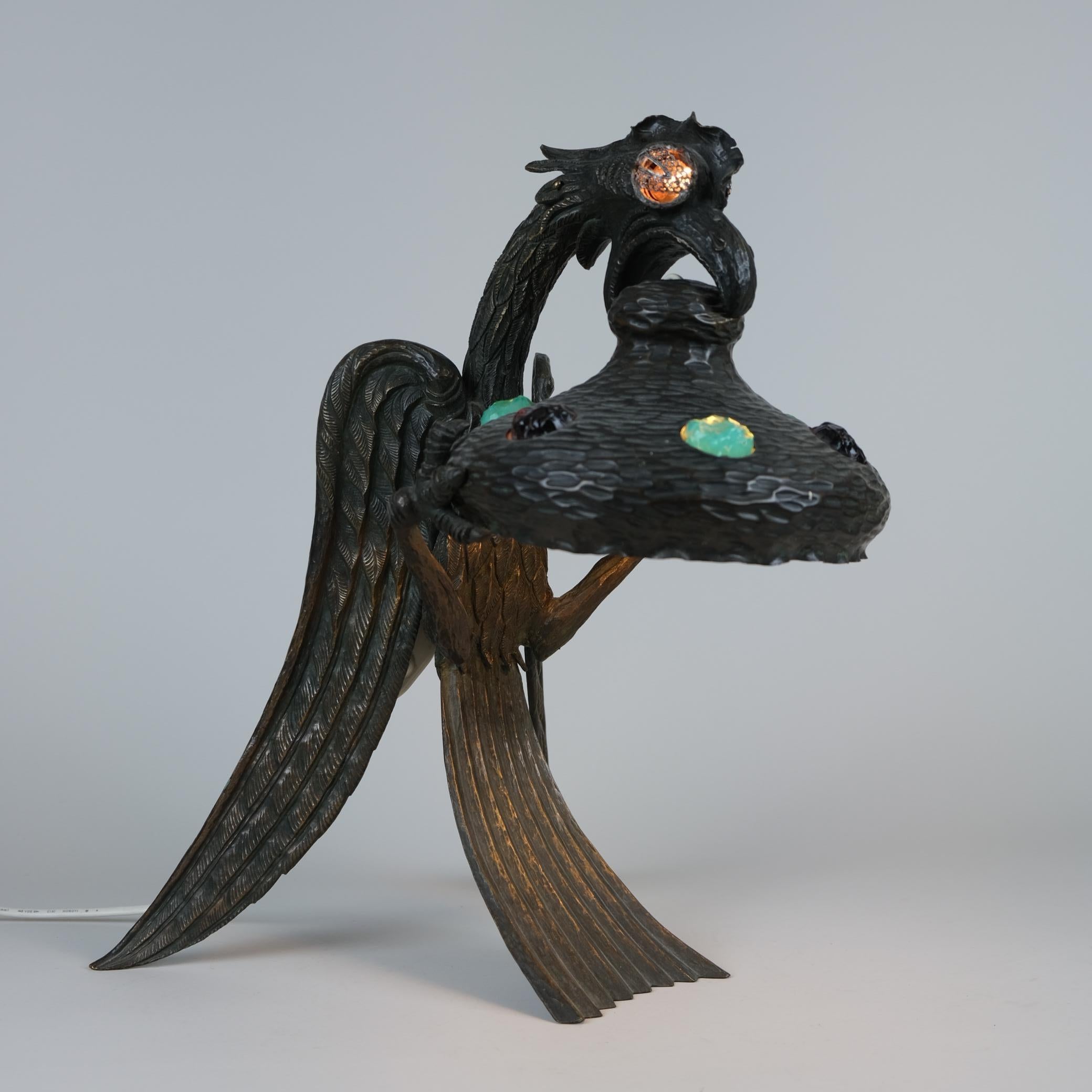 Art nouveau Lampe de table Art Nouveau faite à la main, bronze patiné et pierres de verre, années 1930 en vente