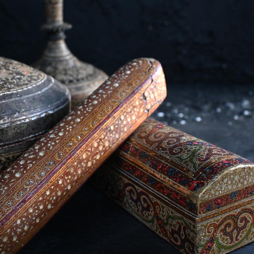 Handpicked Collection of Late 19th Century Papier Mache Kashmiri Objects For Sale 5