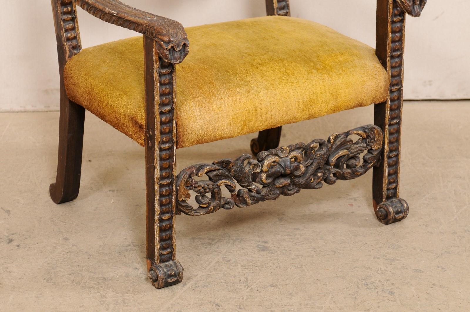 Magnifique fauteuil baroque italien du 18ème siècle avec détails sculptés de manière complexe Bon état - En vente à Atlanta, GA