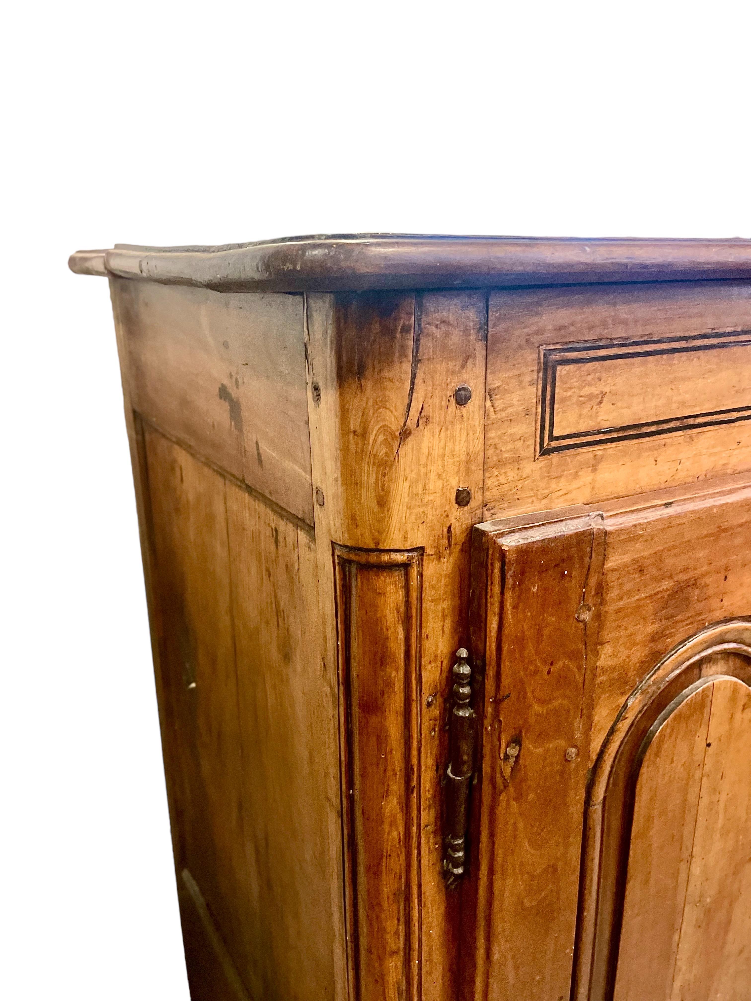 Louis XV 18th Century French Provincial Walnut Buffet For Sale