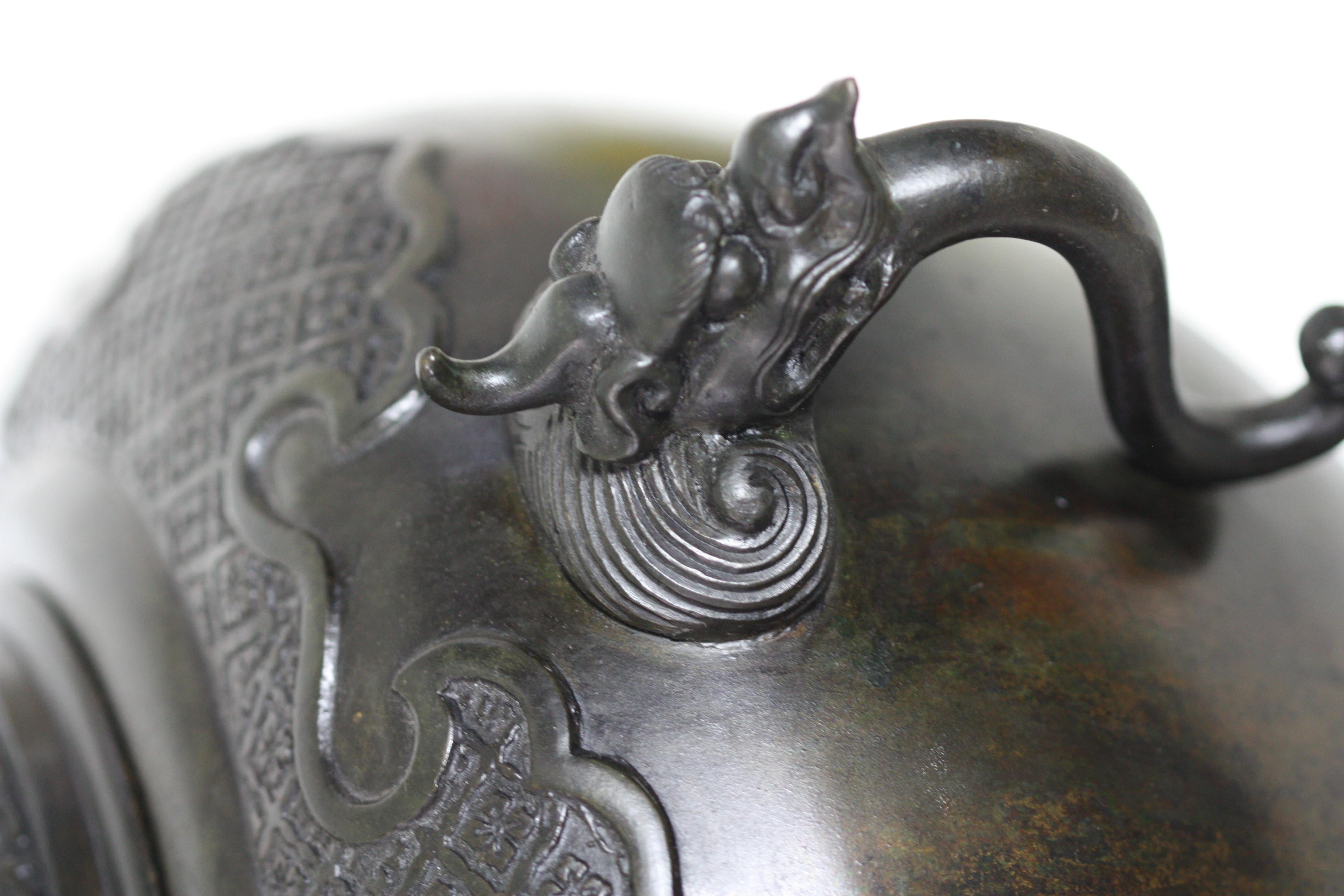 Magnifique centre de table japonais ancien en bronze en vente 1