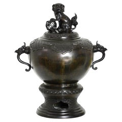 A handsome antique Japanese bronze centerpiece