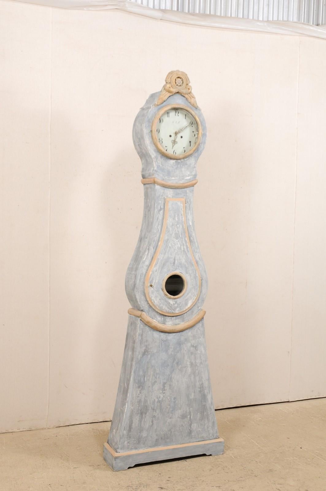 Handsome Early 19th Century Swedish Clock in a Soothing Blue/Gray Palette In Good Condition In Atlanta, GA