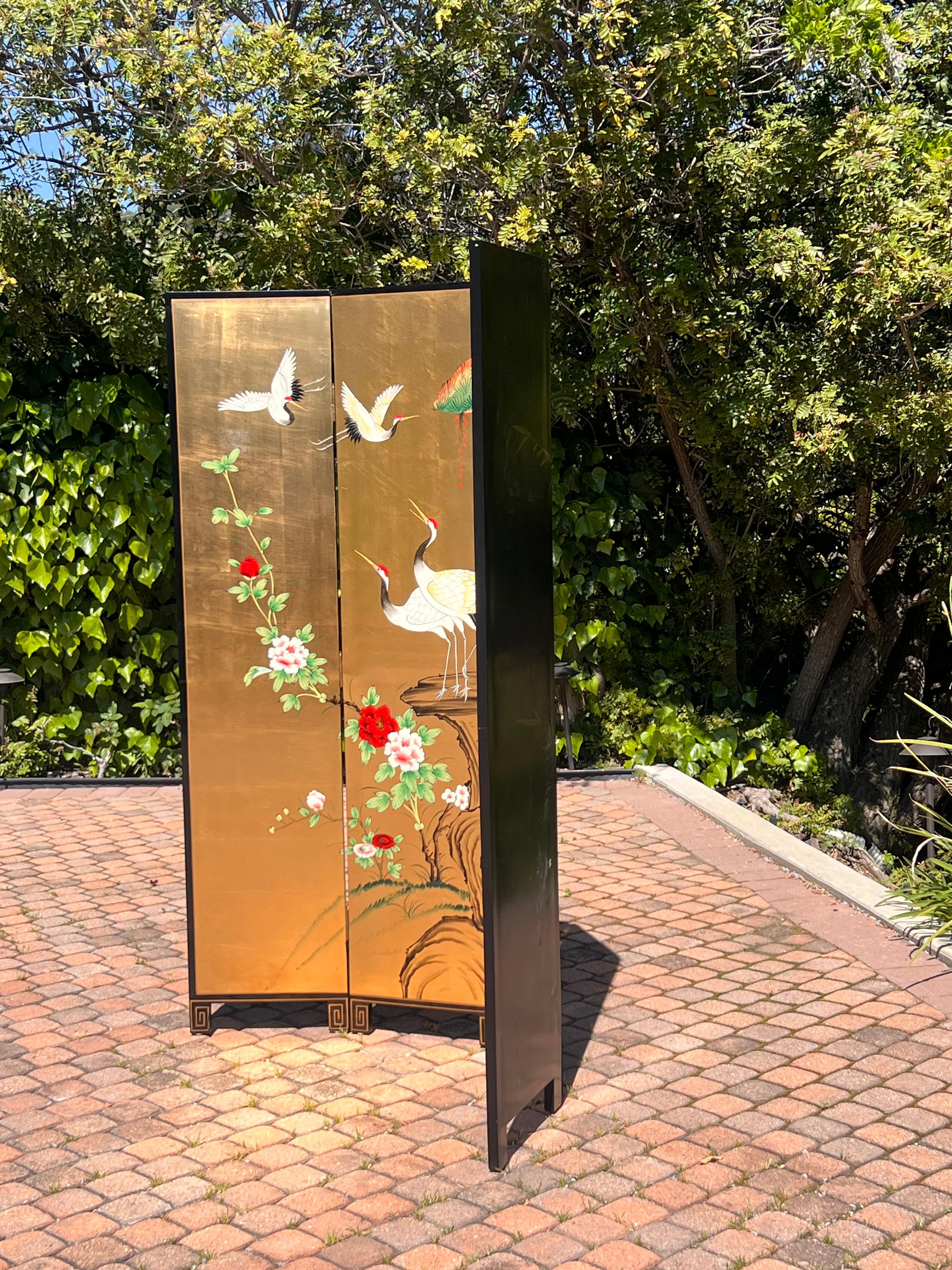A handsome hand-painted oriental screen / room divider, 20th century For Sale 11