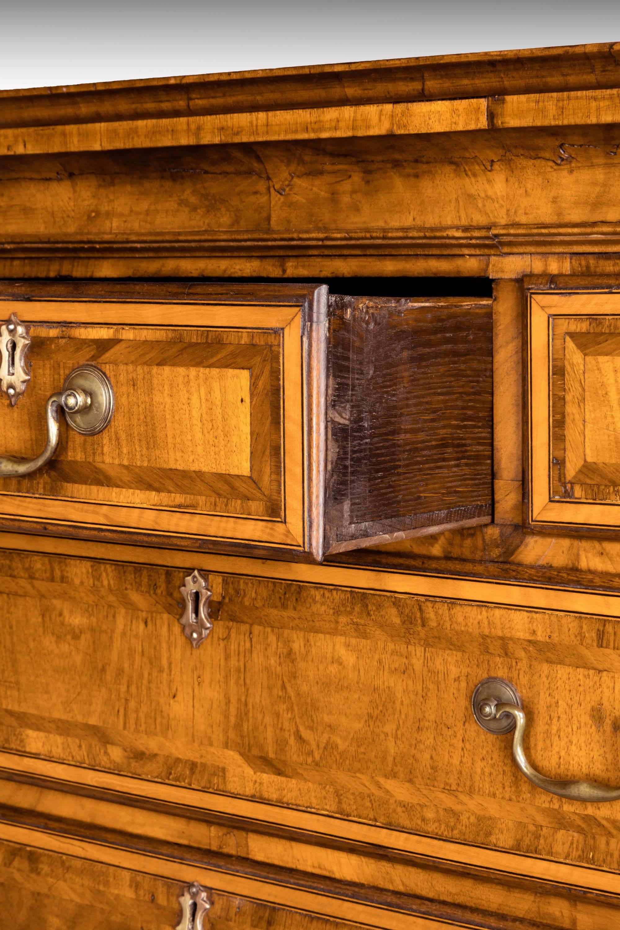 Handsome Mid-18th Century Walnut Chest-on-chest For Sale 3