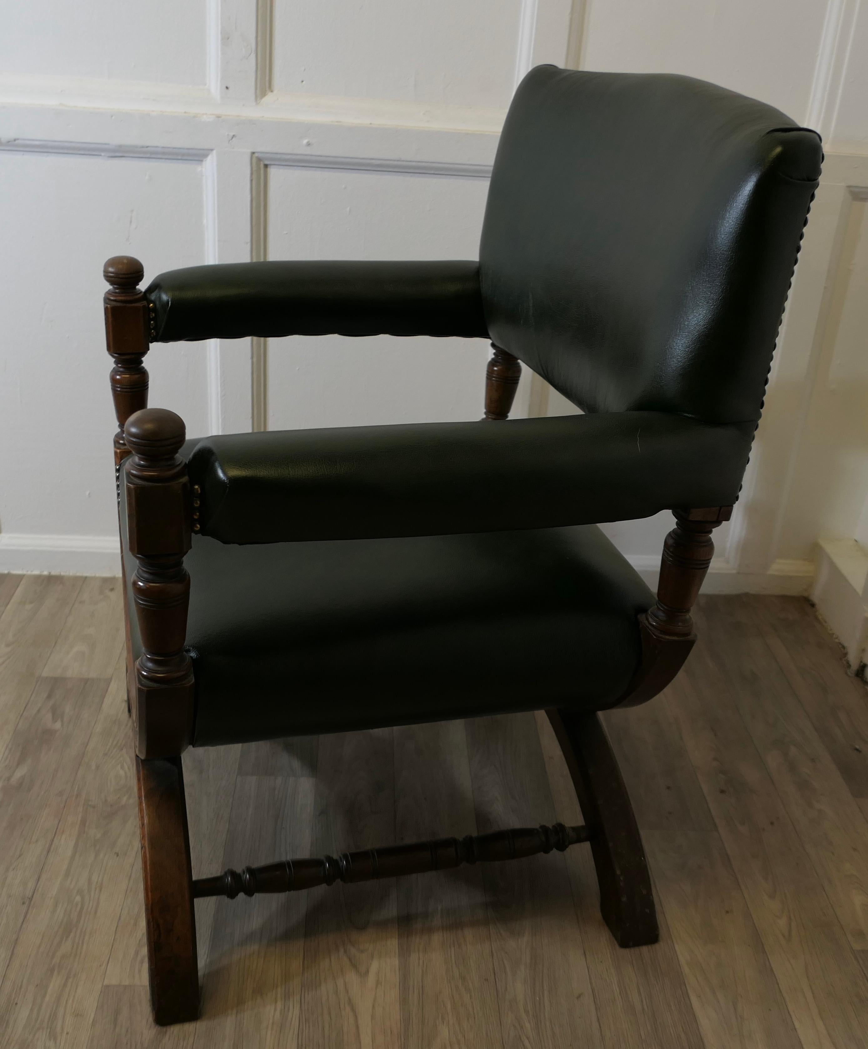 Arts and Crafts Une belle pièce, 19e siècle Chaise de bureau à cadre X en vente