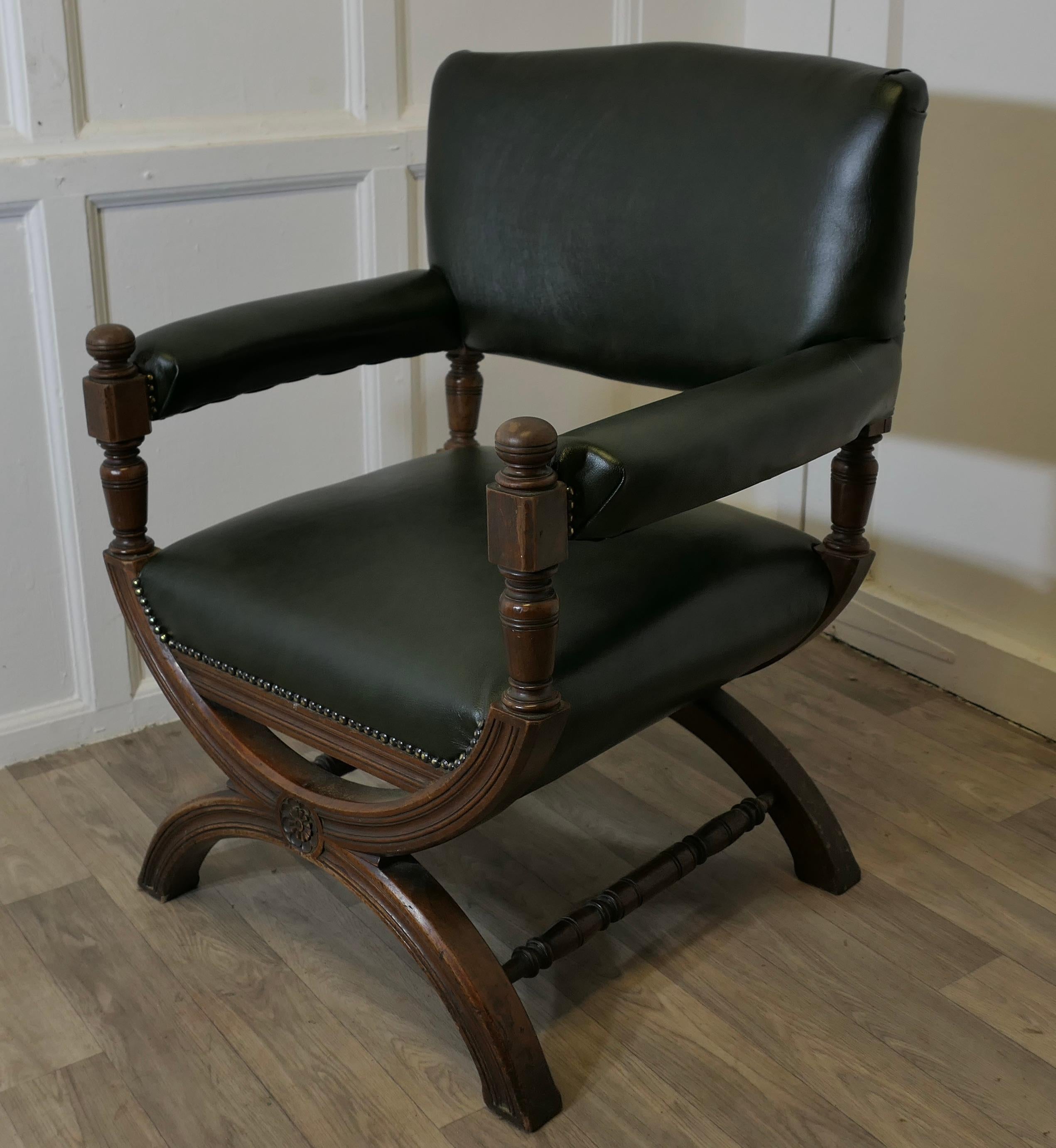 Une belle pièce, 19e siècle Chaise de bureau à cadre X Bon état - En vente à Godshill, Isle of Wight