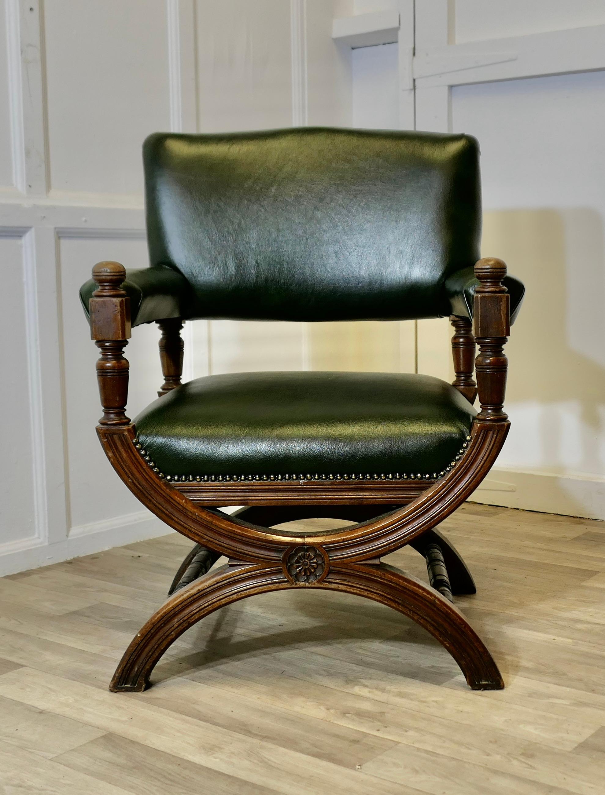 Une belle pièce, 19e siècle Chaise de bureau à cadre X en vente 1