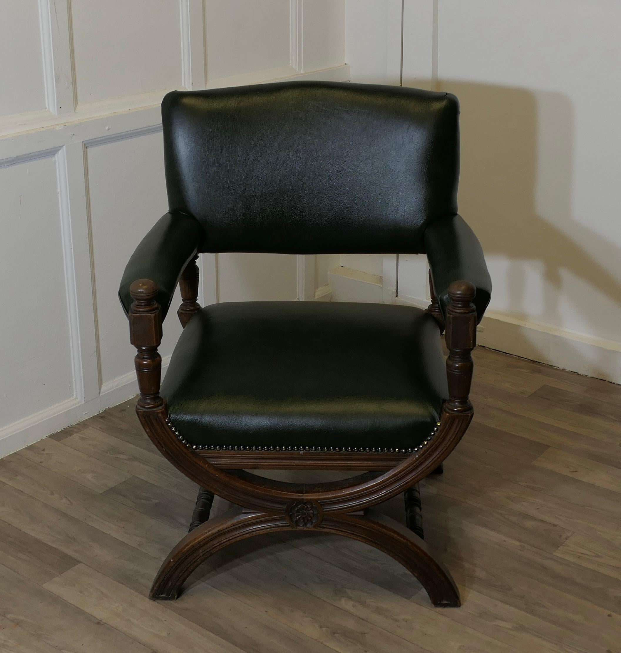 Une belle pièce, 19e siècle Chaise de bureau à cadre X en vente 3