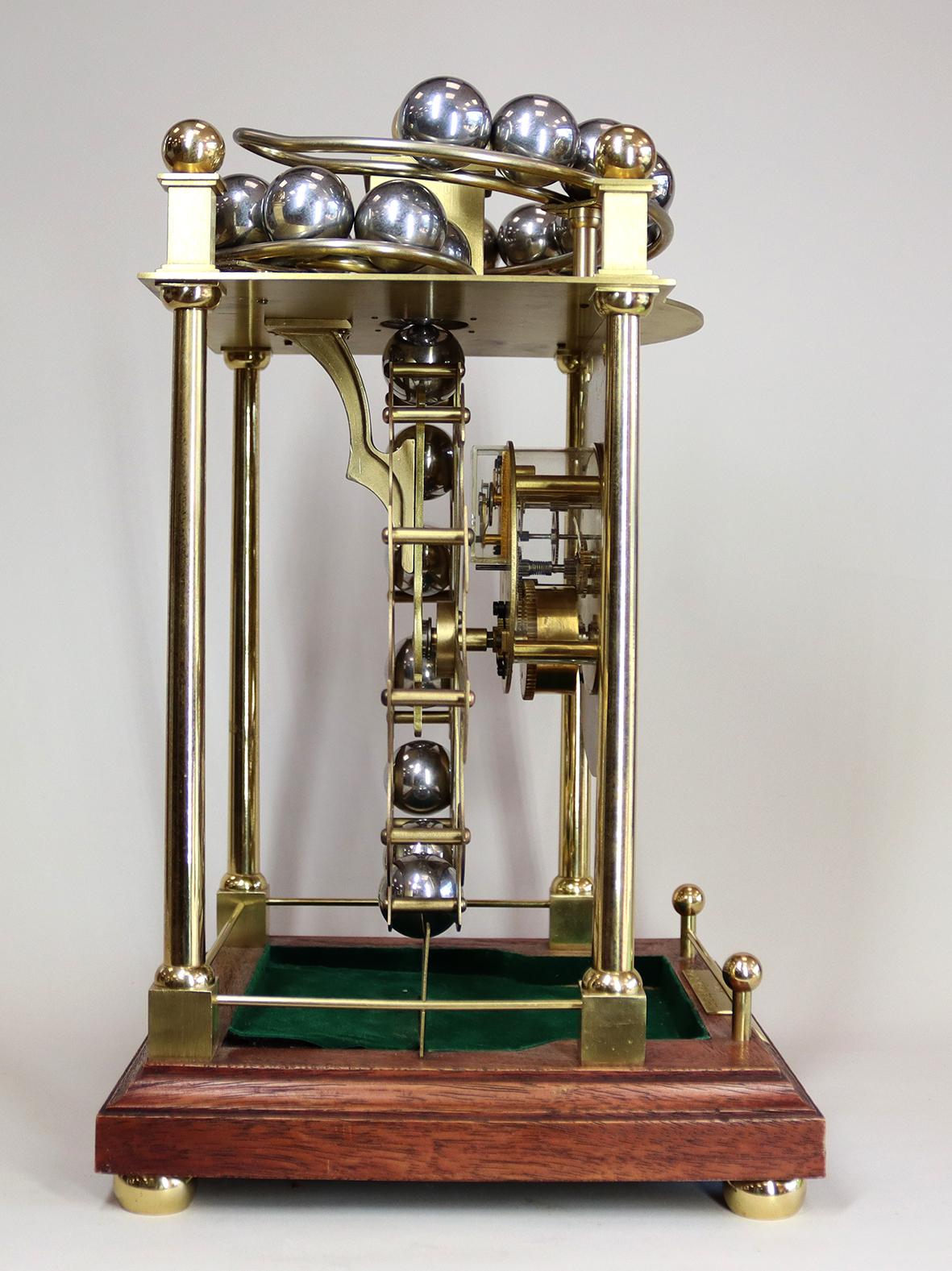 Laiton Horloge sphérique Harding and Bazeley en édition limitée en vente