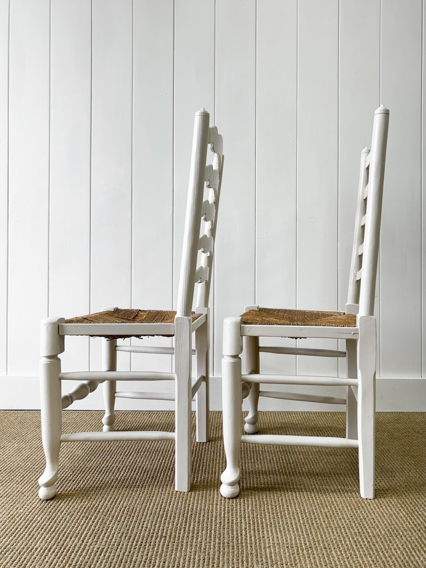 A Harlequin Set of 6 Painted English Ladder Back Chairs For Sale 13