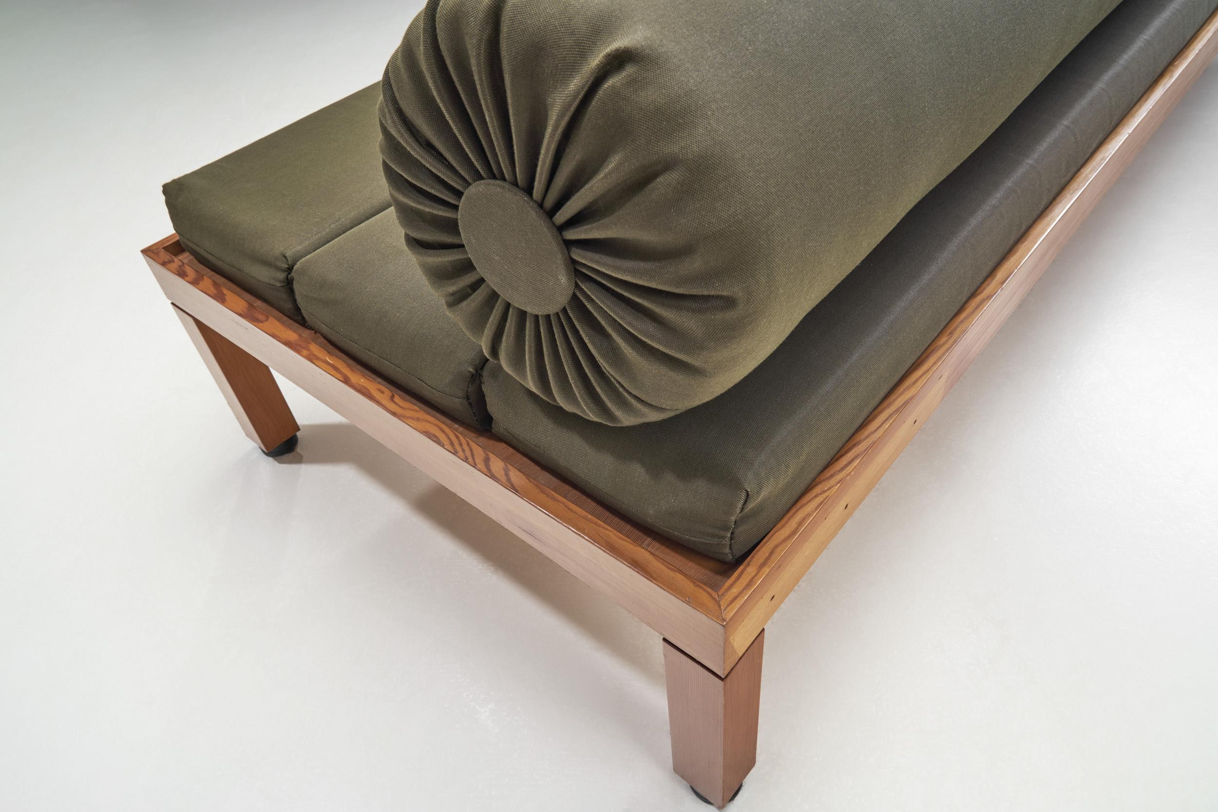 A Haroma, Saarinen, and Salo Design Collaboration Daybed, Finland 1960 For Sale 7
