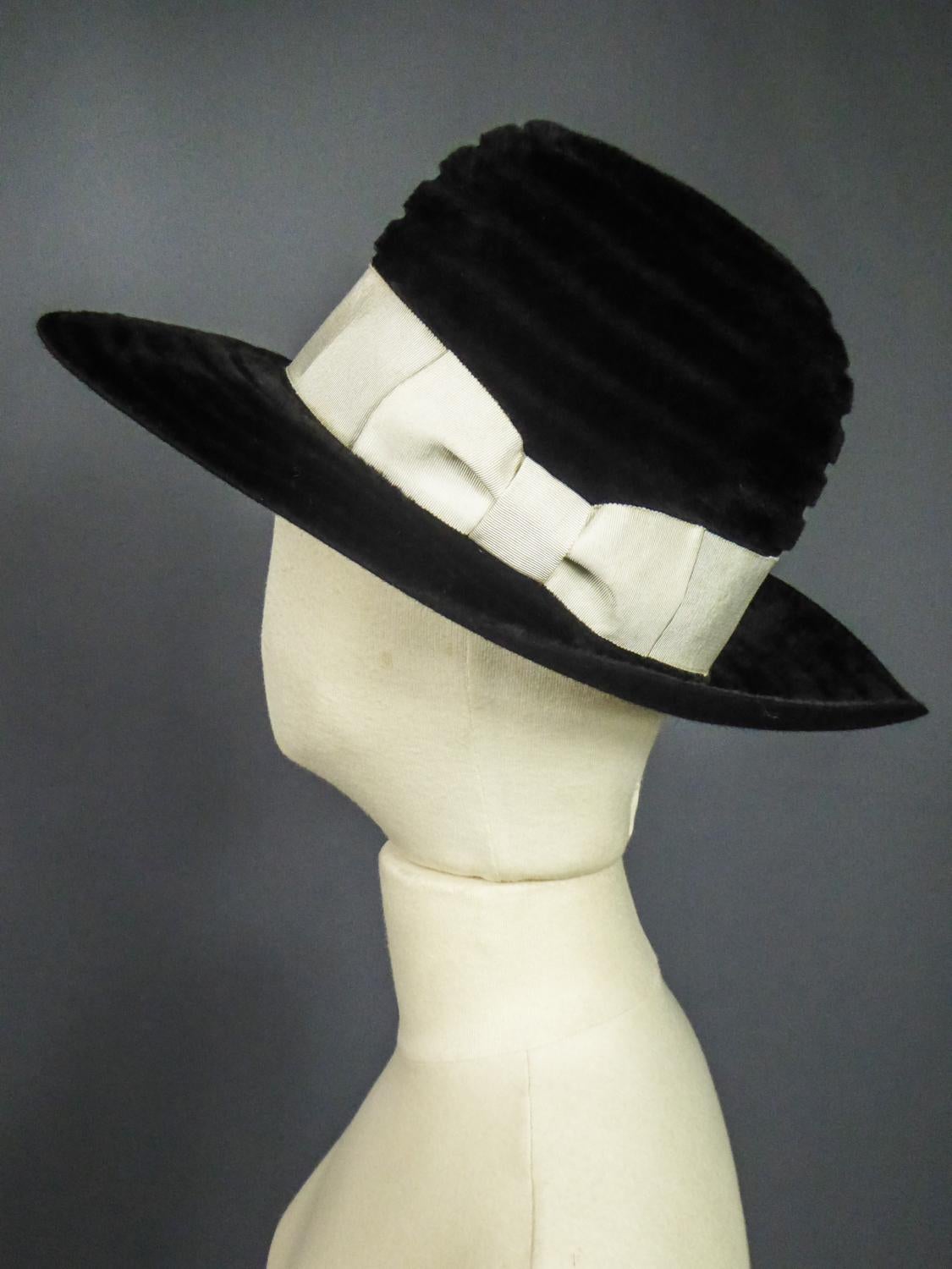 Un cappello di feltro di Harrods di Atelier Lucas - Londra, circa 1970 In condizioni buone in vendita a Toulon, FR