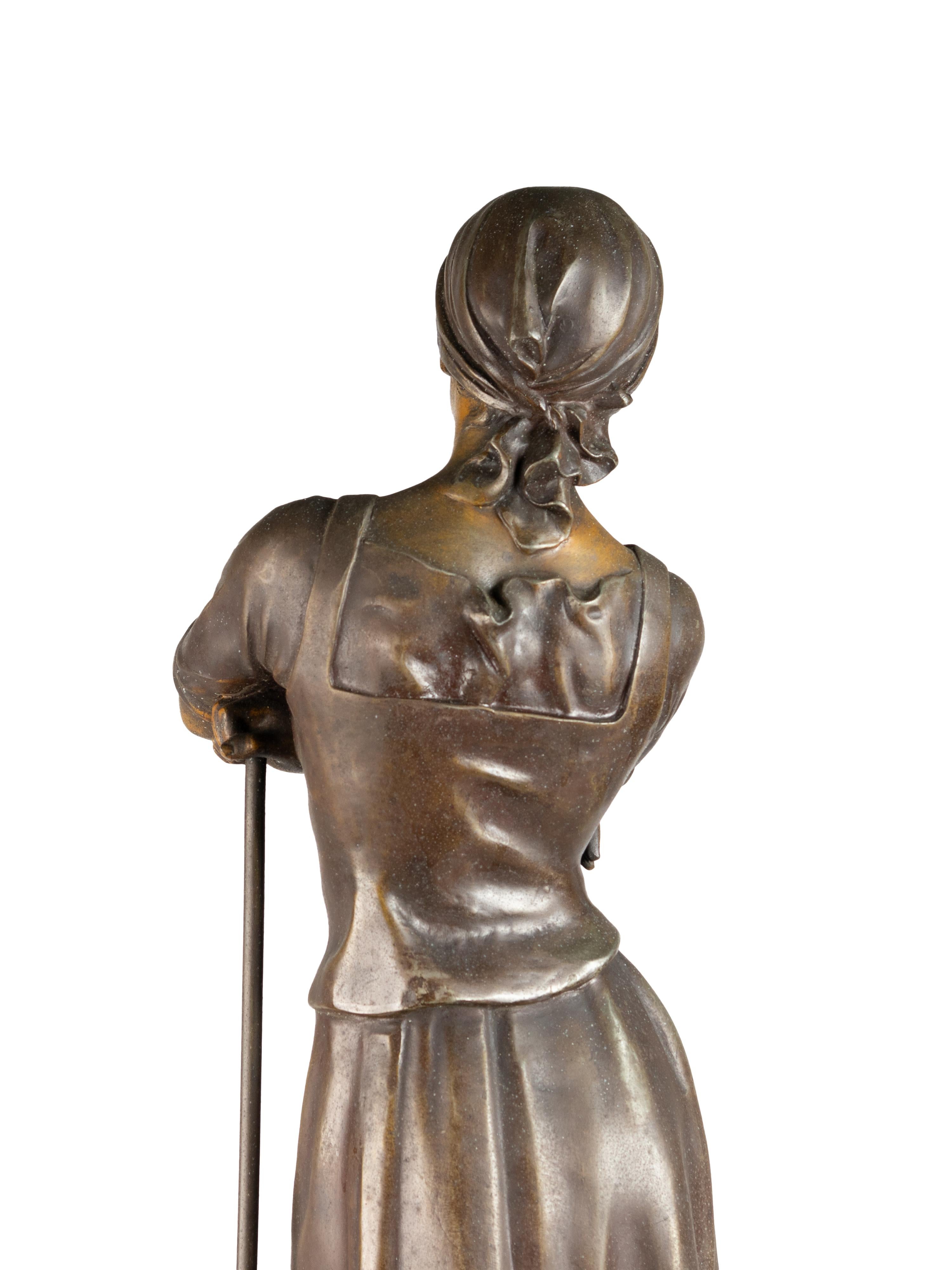 Statua della ragazza che raccoglie di A . J . Scotte (1885-1905) in vendita 6