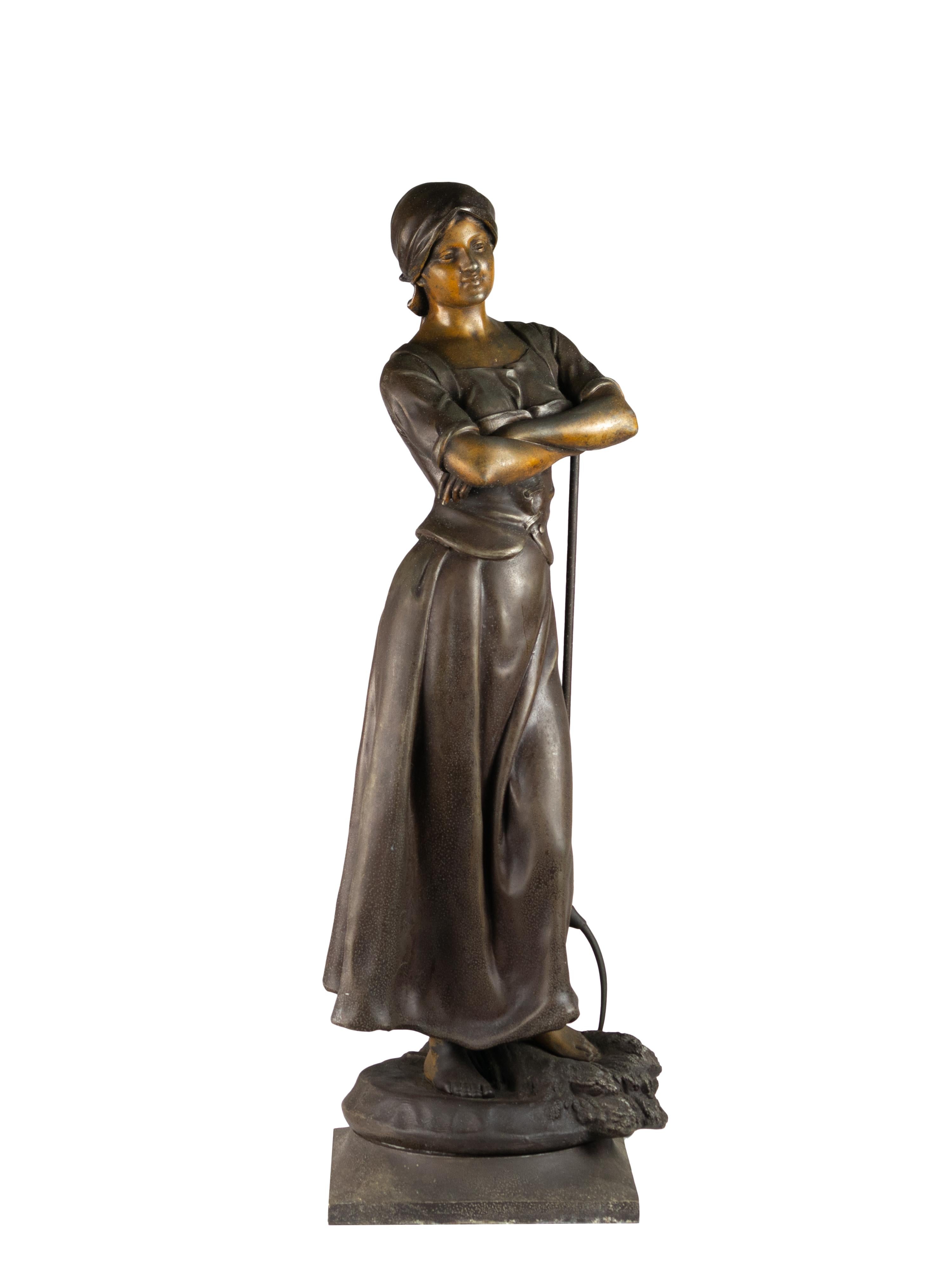 Statua della ragazza che raccoglie di A . J . Scotte (1885-1905) In condizioni buone in vendita a Lisbon, PT
