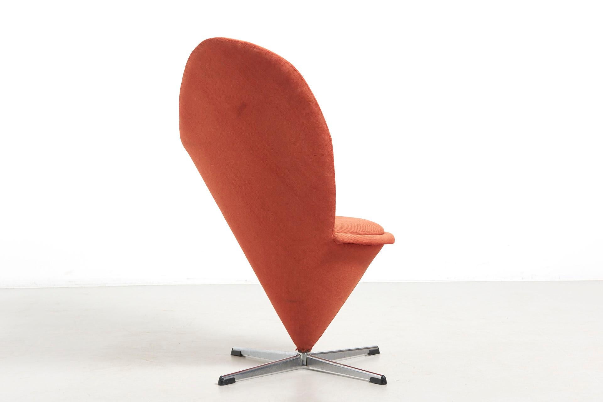 20ième siècle Chaise conique en forme de cœur - Verner Panton en vente
