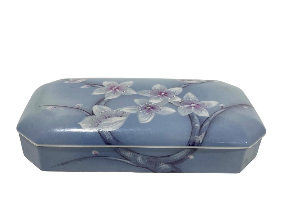 Hungarian A Herend Hungary porcelain lidded Oblong or Trinket box, 1950-1970 For Sale
