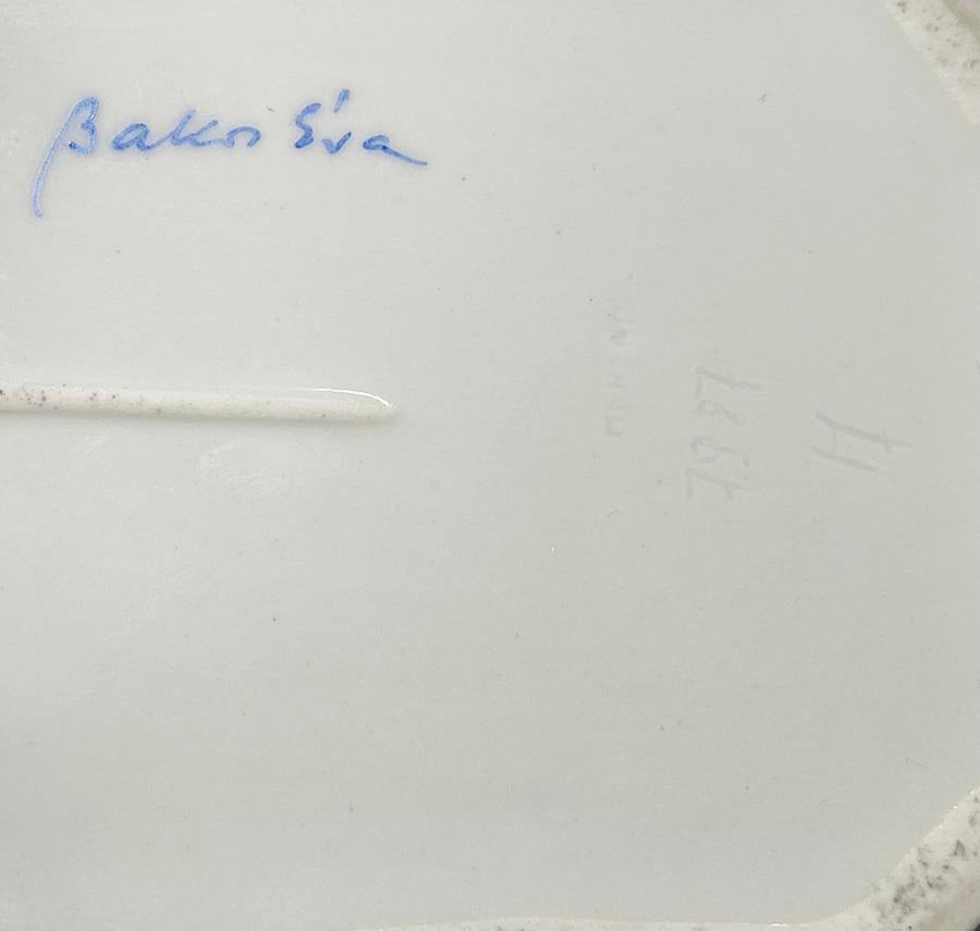 A Herend Hungary porcelain lidded Oblong or Trinket box, 1950-1970 For Sale 1
