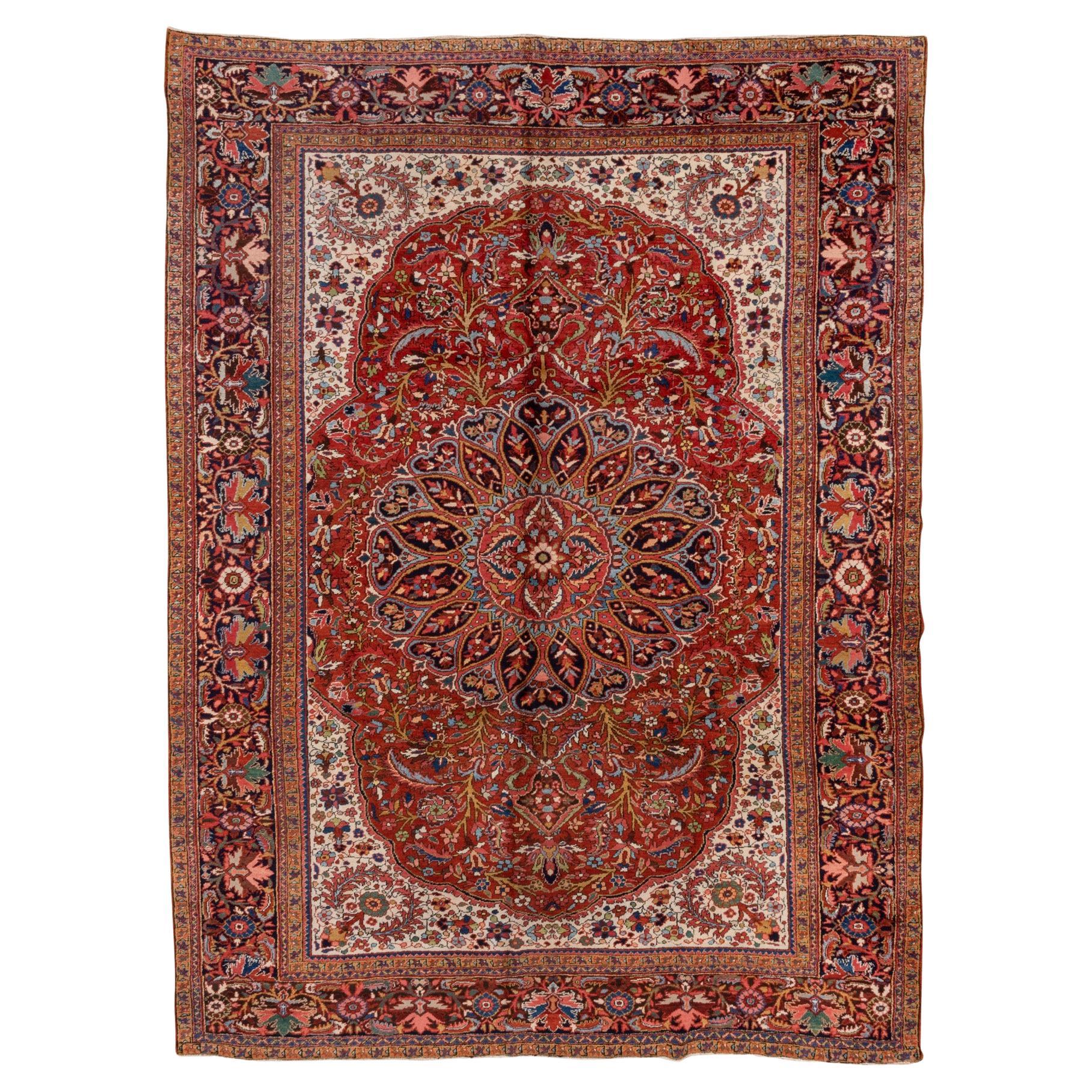 A Heriz Rug circa 1930. For Sale