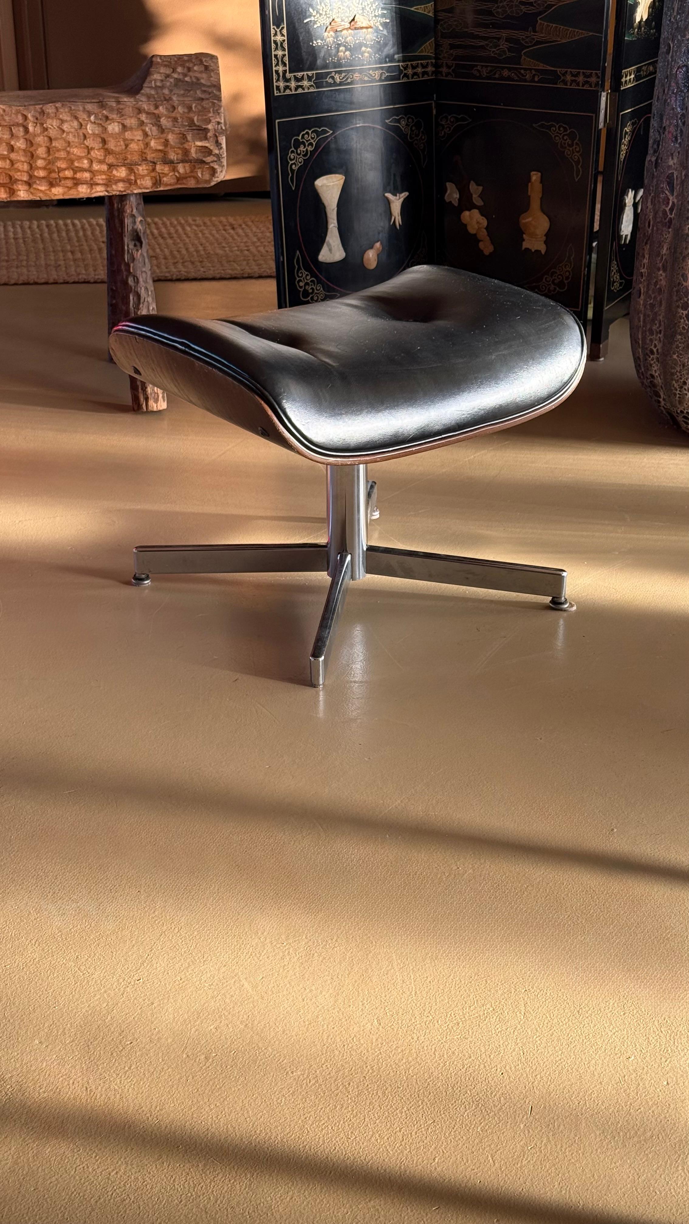 Tabouret de style Eames de Herman Miller, milieu du 20e siècle en vente 7