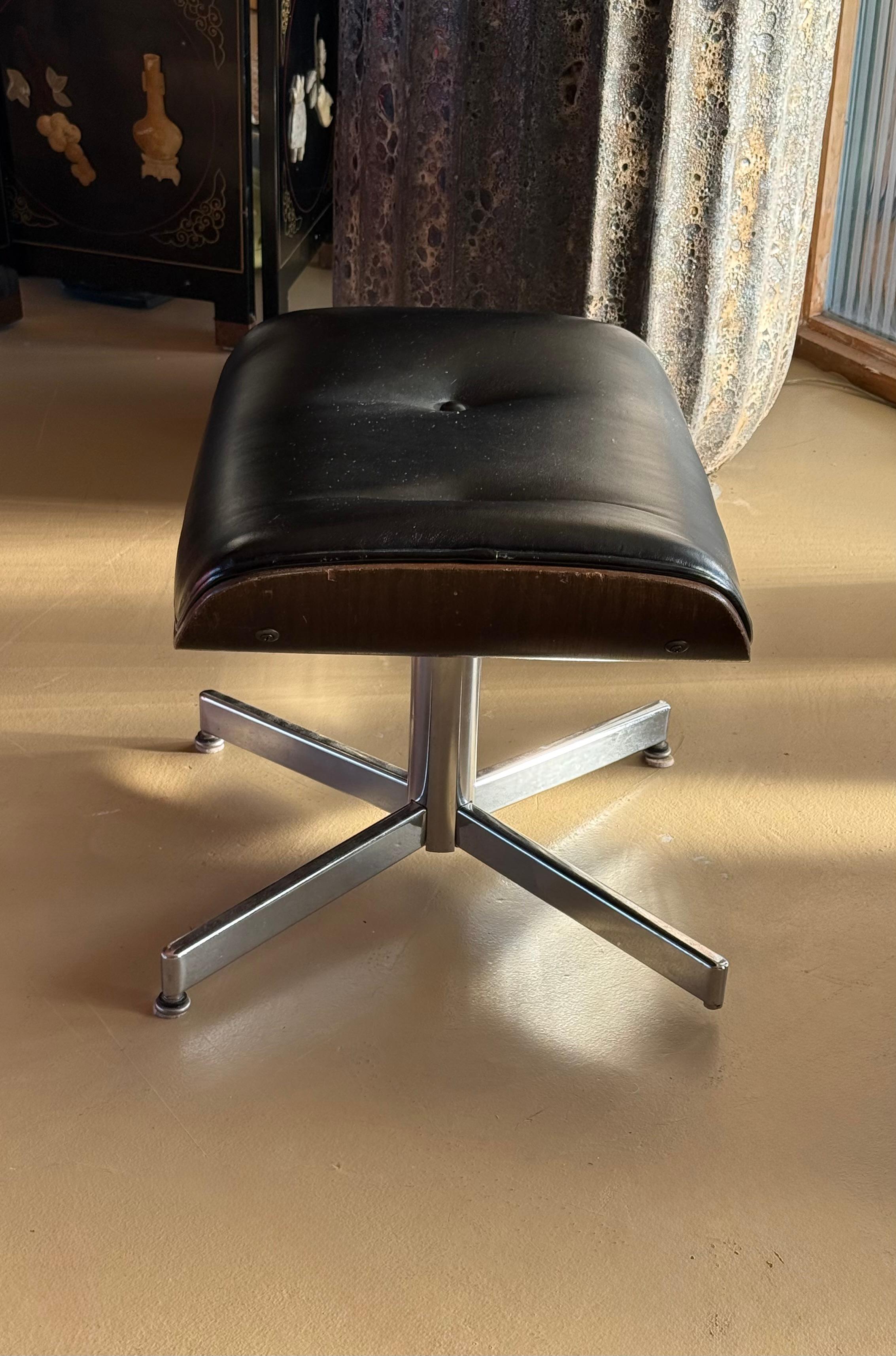 Tabouret de style Eames de Herman Miller, milieu du 20e siècle en vente 8