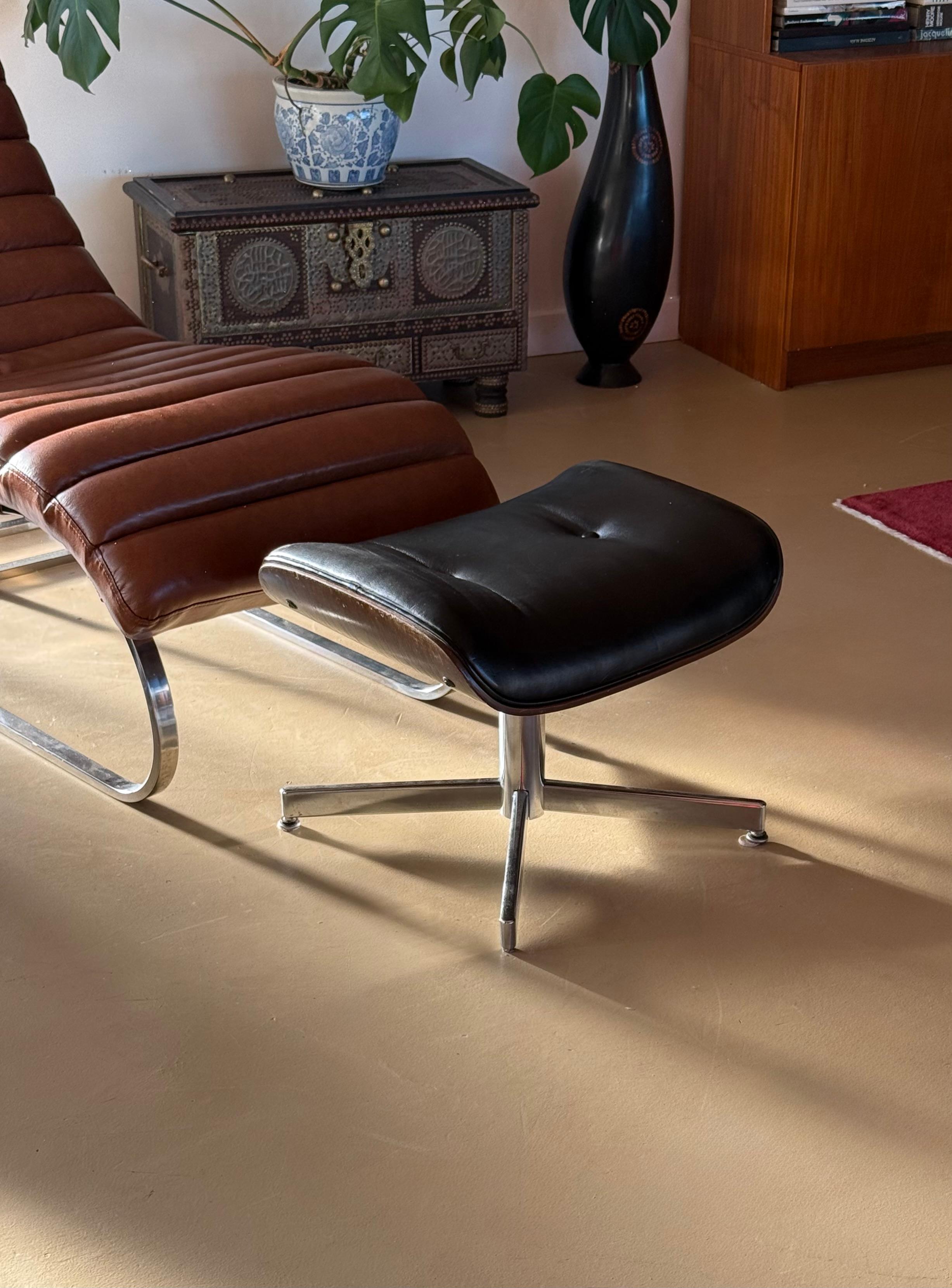 Tabouret de style Eames de Herman Miller, milieu du 20e siècle en vente 1