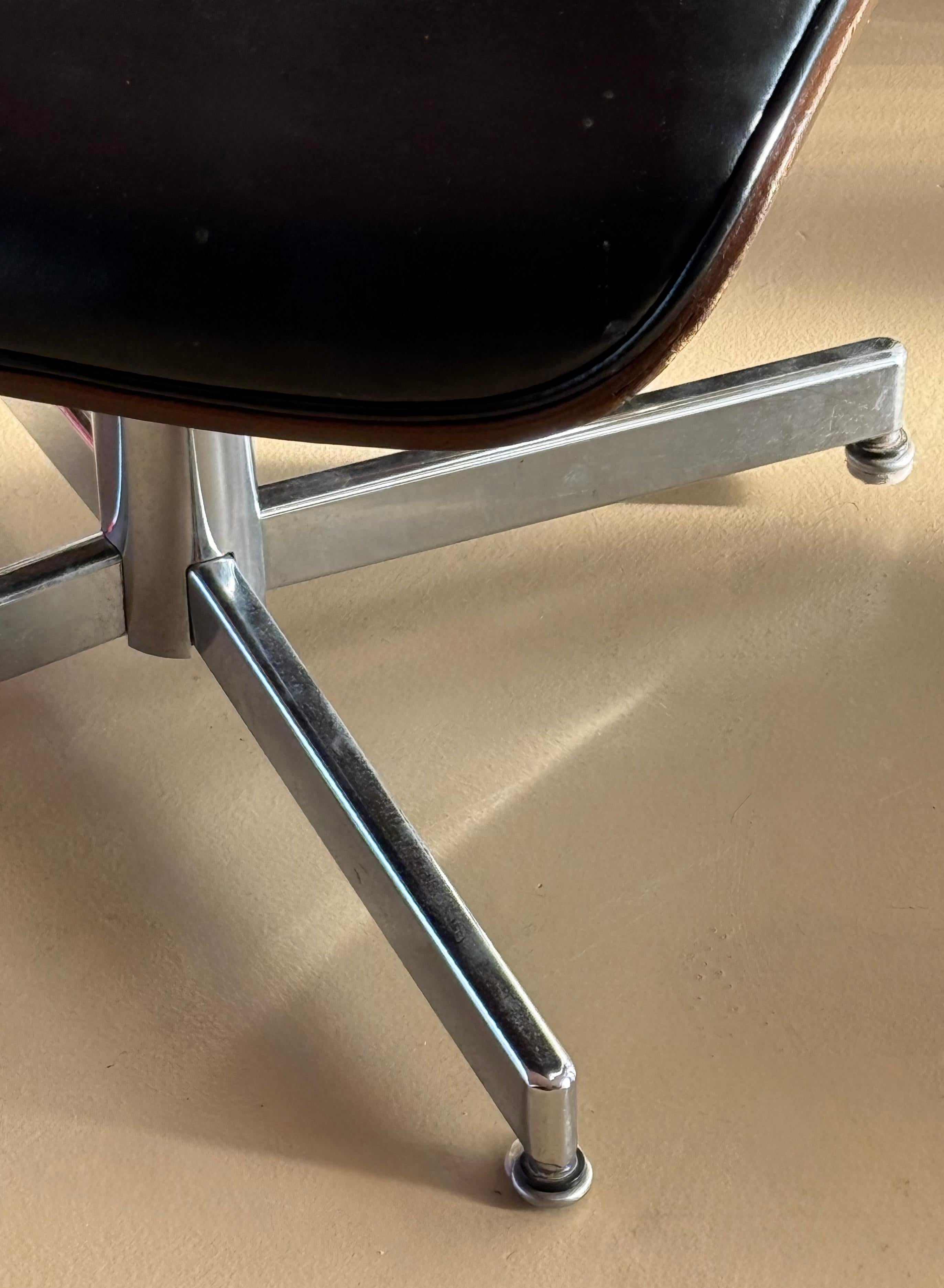 Tabouret de style Eames de Herman Miller, milieu du 20e siècle en vente 2