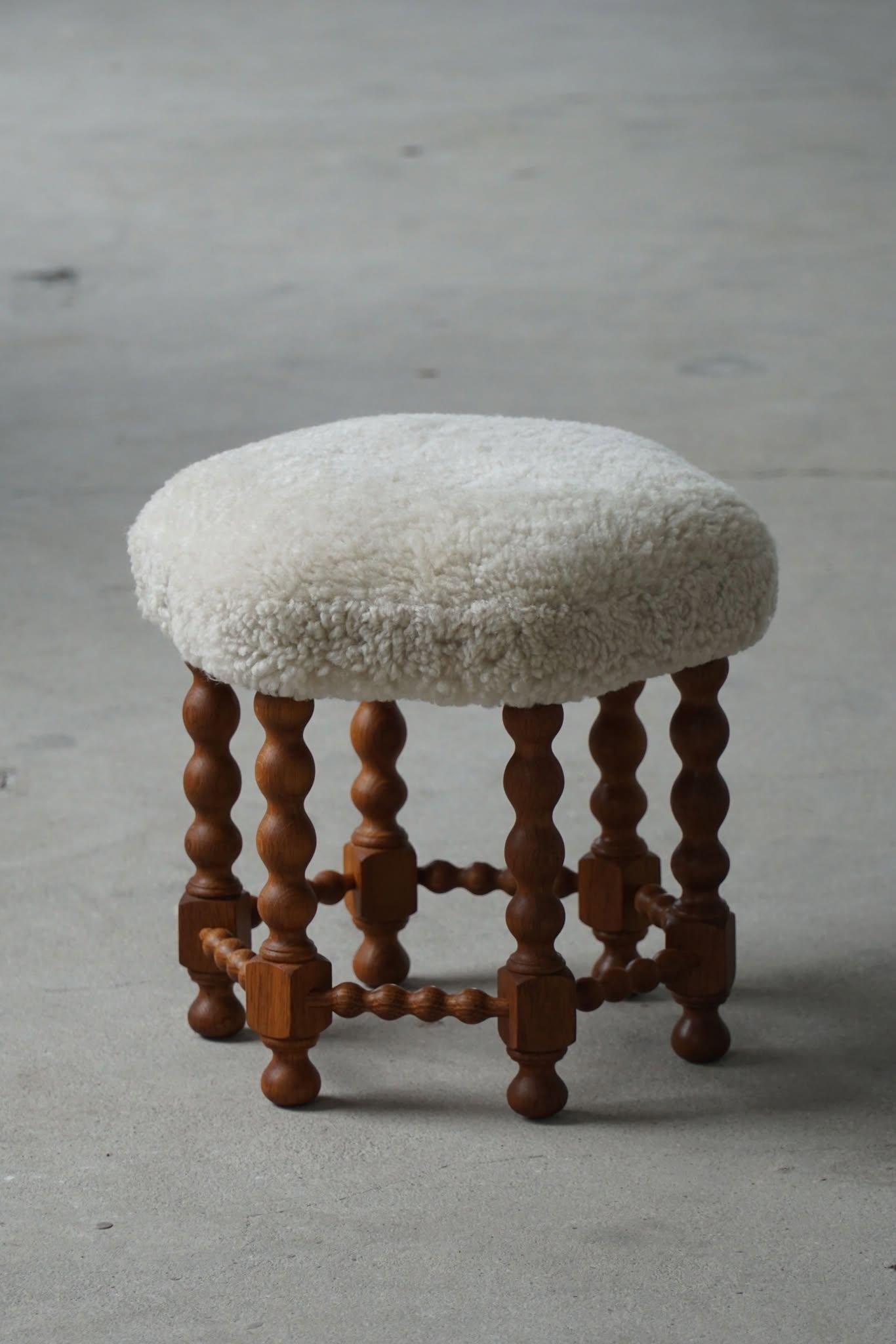 Lambskin A Hexagon Stool in Oak, Reupholstered Seat in Lambswool, Danish Modern, 1950s