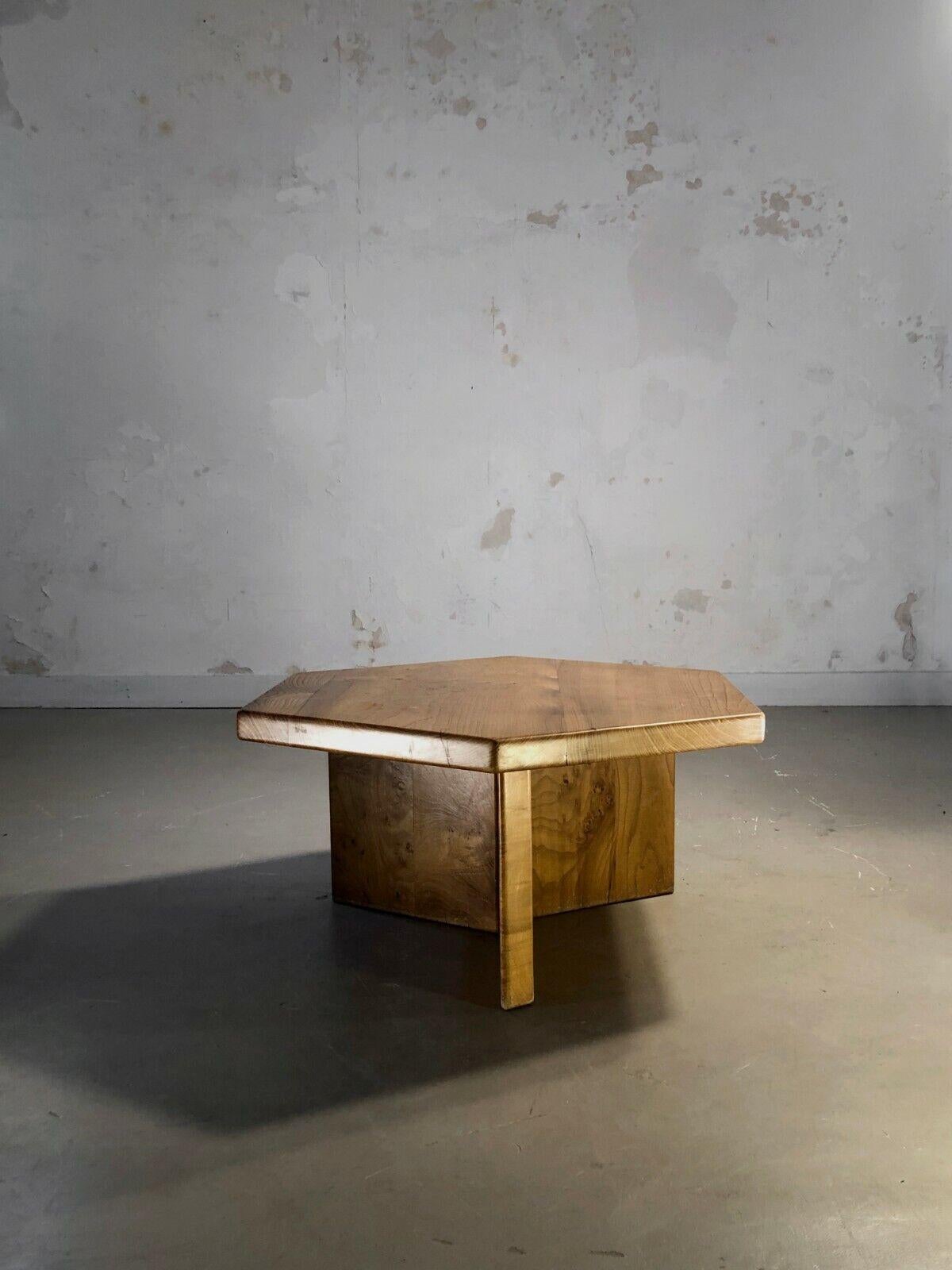 A Massive Elm MODERNIST COFFEE or SIDE TABLE by MAISON REGAIN, France 1960 In Good Condition For Sale In PARIS, FR