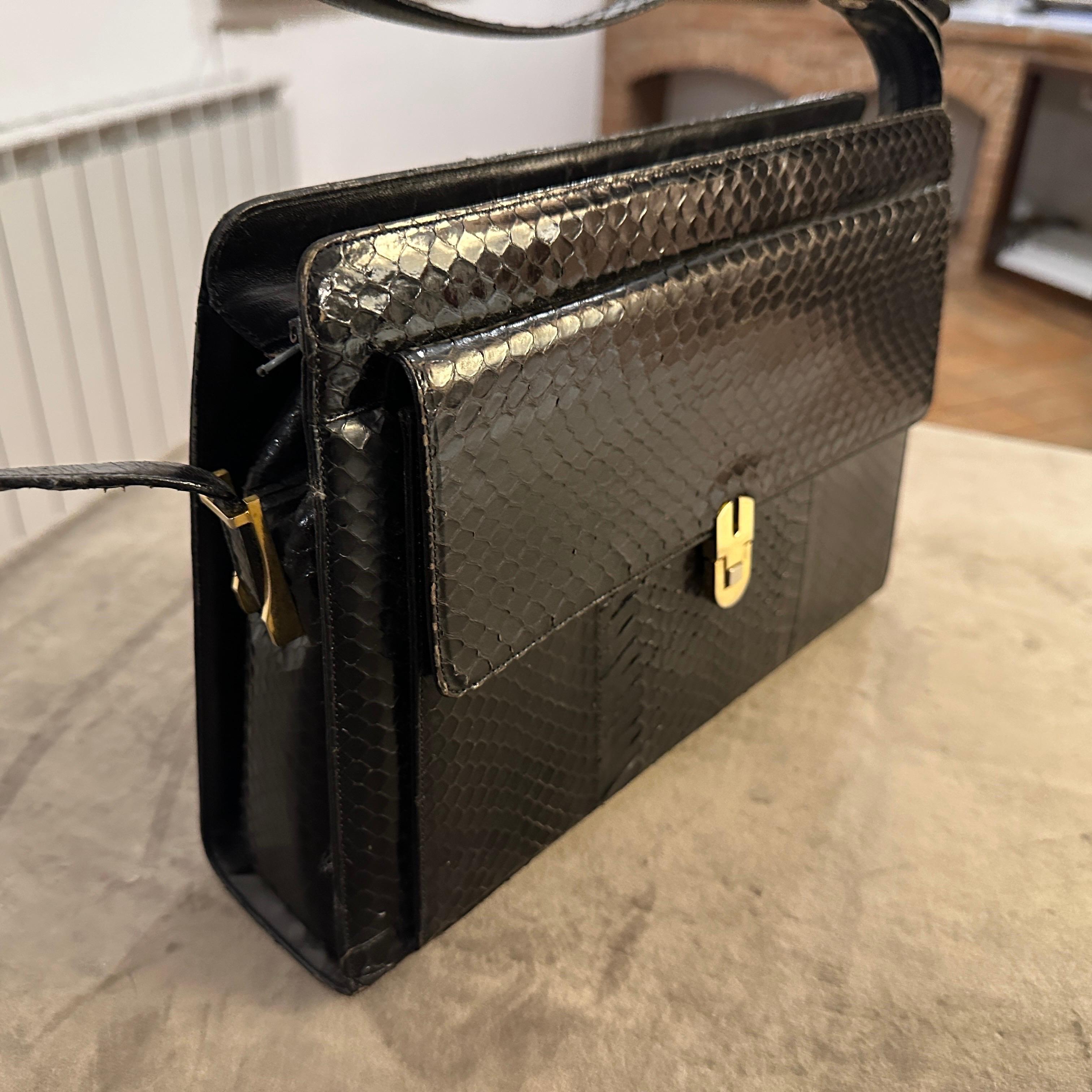 A high Quality 1950s Vintage Brown Leather Italian Evening Bag by Salvati For Sale 6