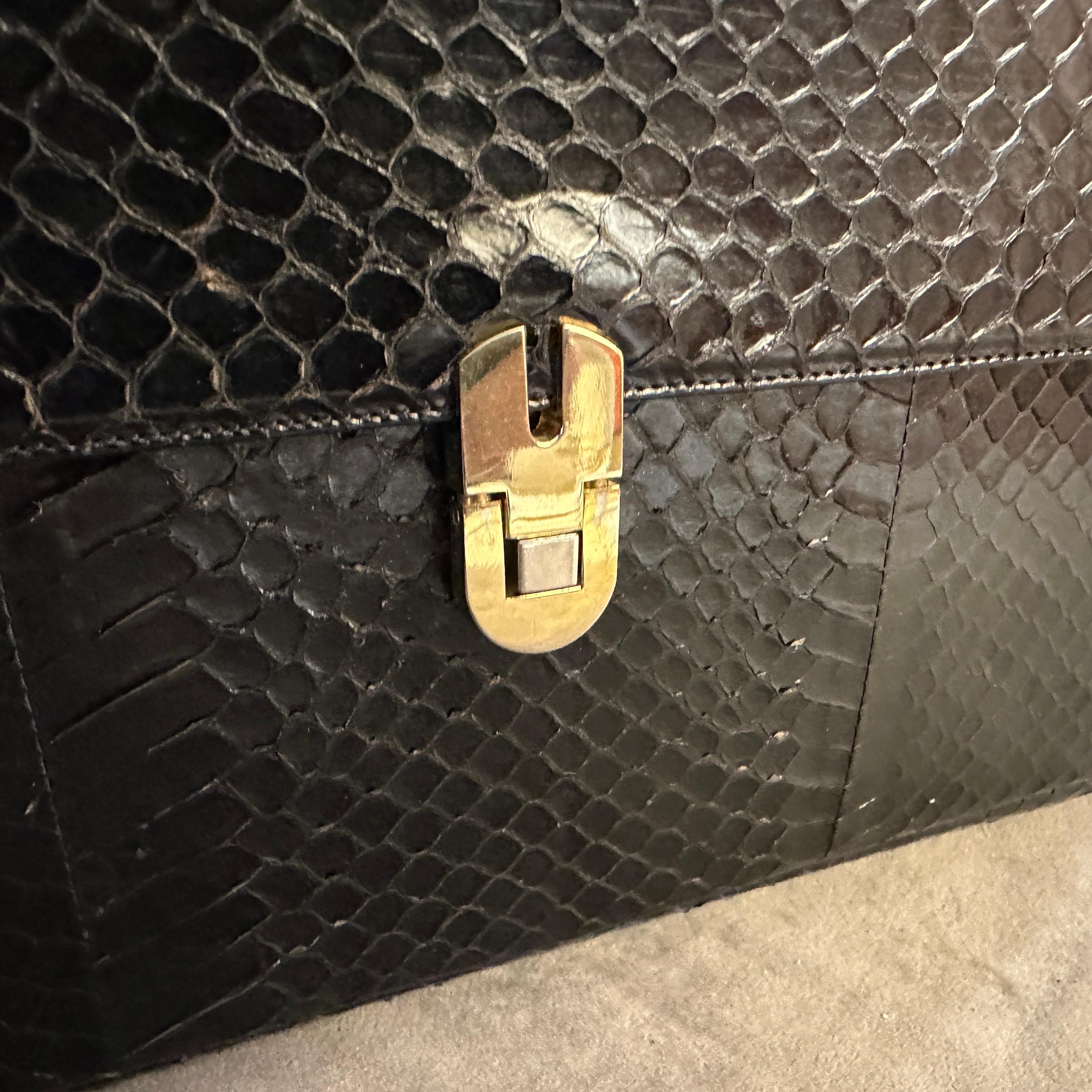 A high Quality 1950s Vintage Brown Leather Italian Evening Bag by Salvati For Sale 7