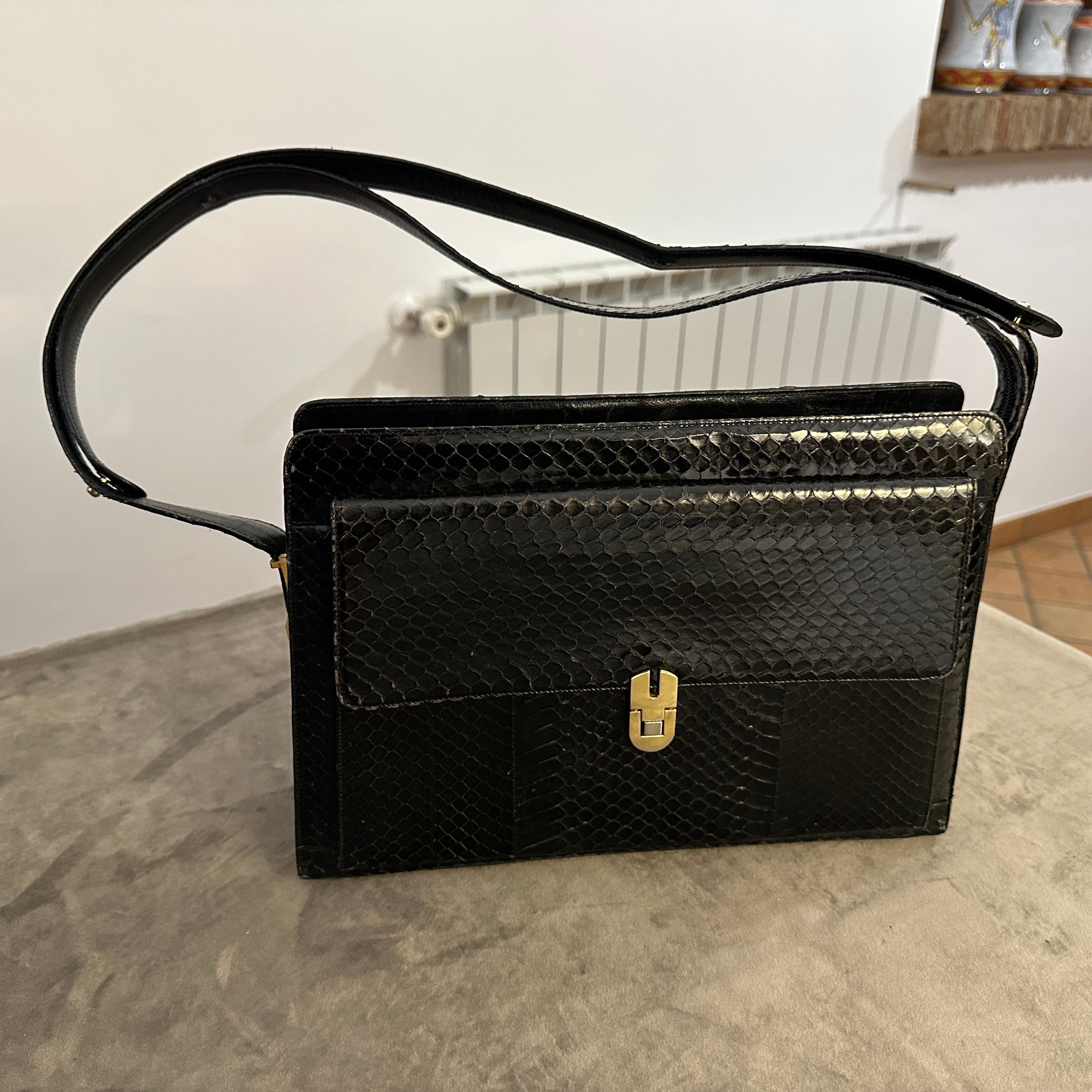 Black A high Quality 1950s Vintage Brown Leather Italian Evening Bag by Salvati For Sale