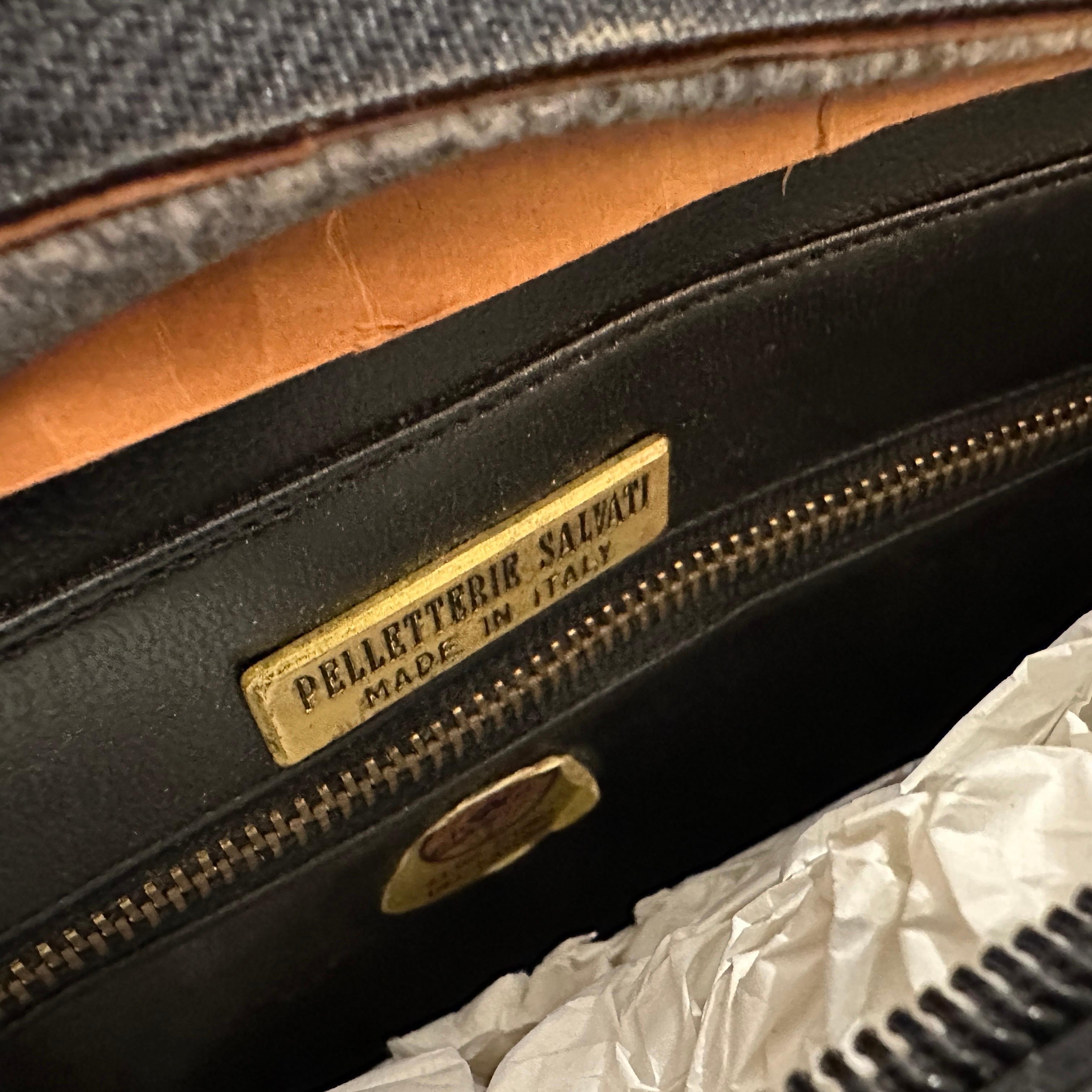 A high Quality 1950s Vintage Brown Leather Italian Evening Bag by Salvati For Sale 2