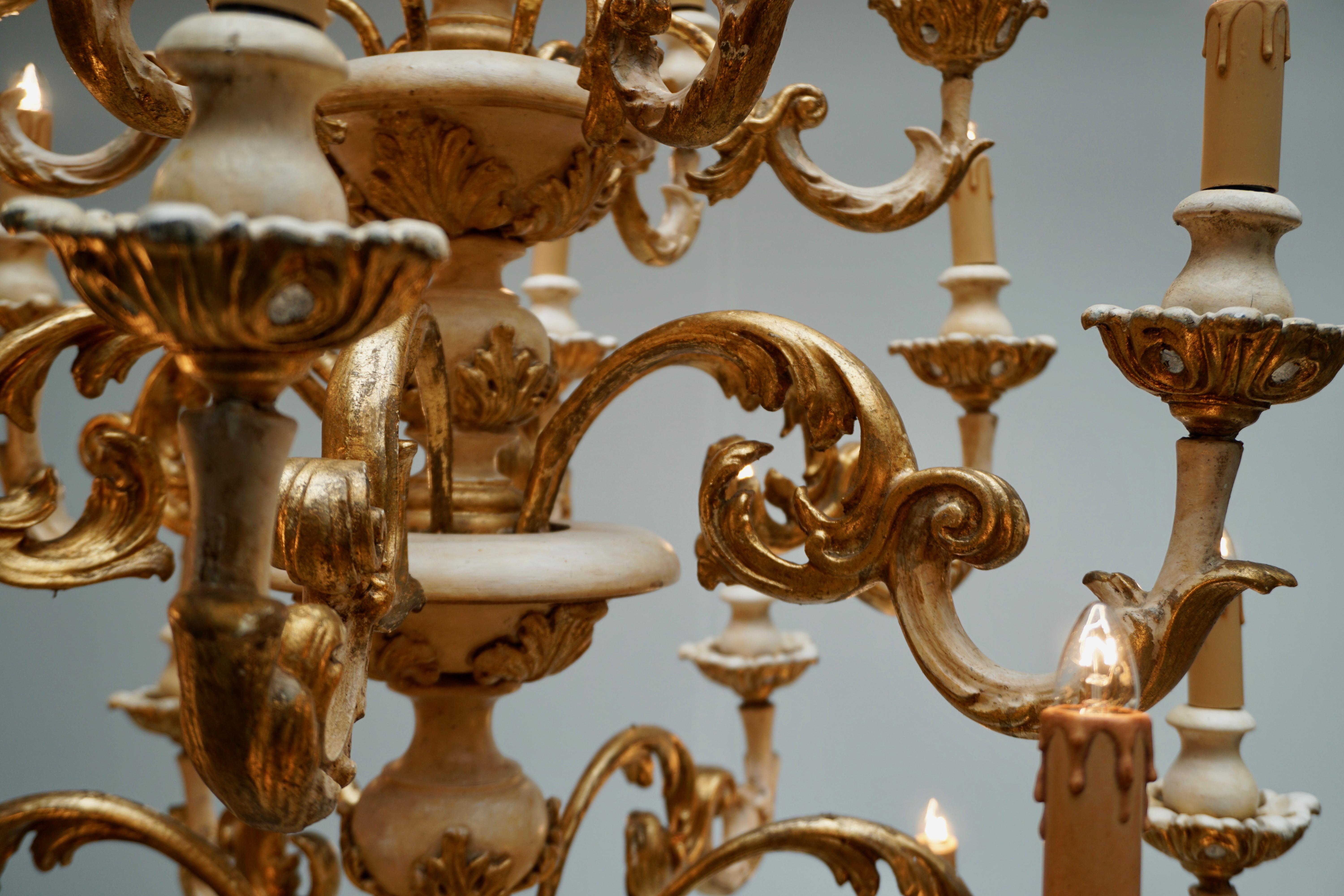 Italian Highly Decorative and Elegant Gilded 24-Light Castle Chandelier For Sale