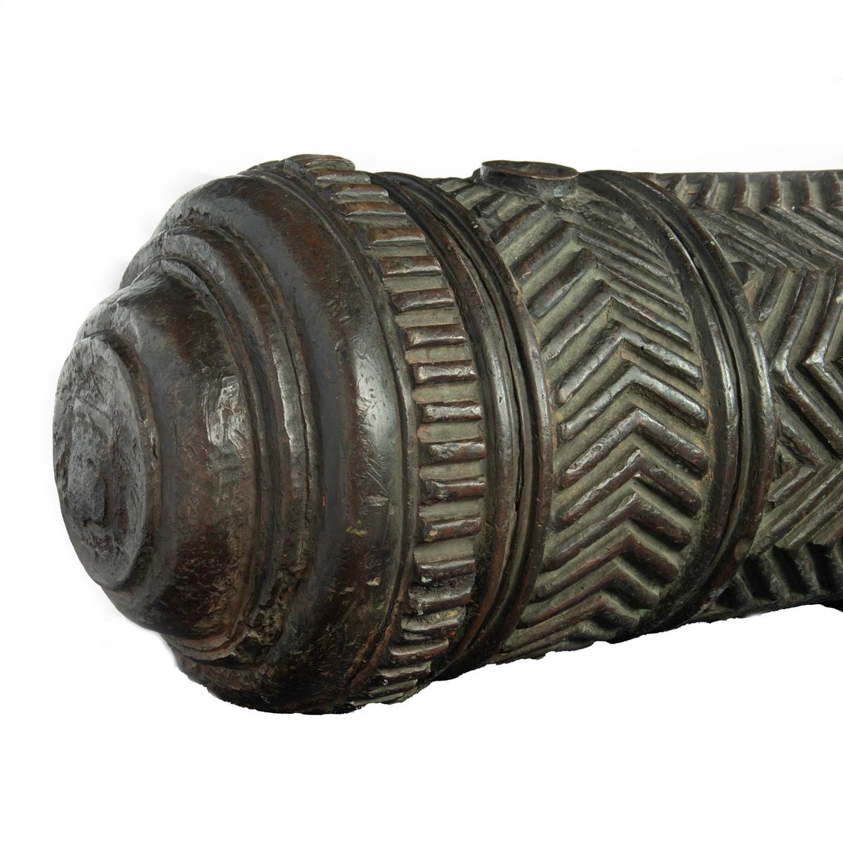 Fino al XVIII secolo Un importante cannone indiano Mughal catturato a Droog nel 1858. in vendita