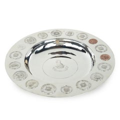 Eine höchst ungewöhnliche, mit Medaillen bestückte Silberschale