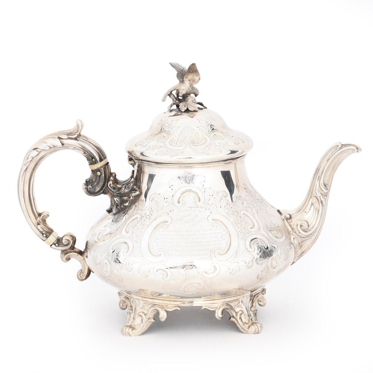 Un importante set da tè e da caffè in argento di epoca vittoriana in vendita 1