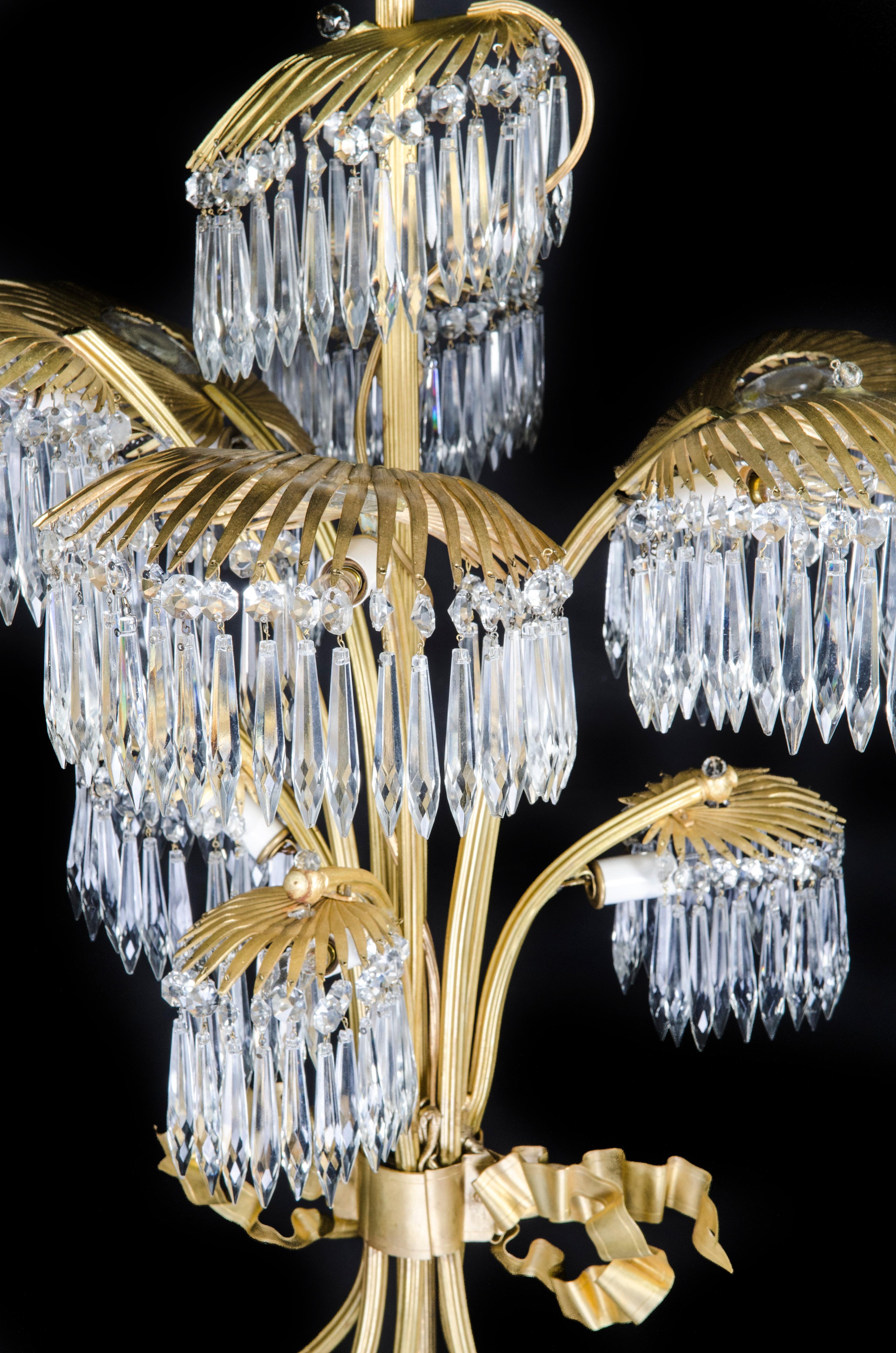 Antiker französischer Palmen-Kronleuchter aus vergoldeter Bronze und Kristall im Hollywood-Regency-Stil (20. Jahrhundert) im Angebot