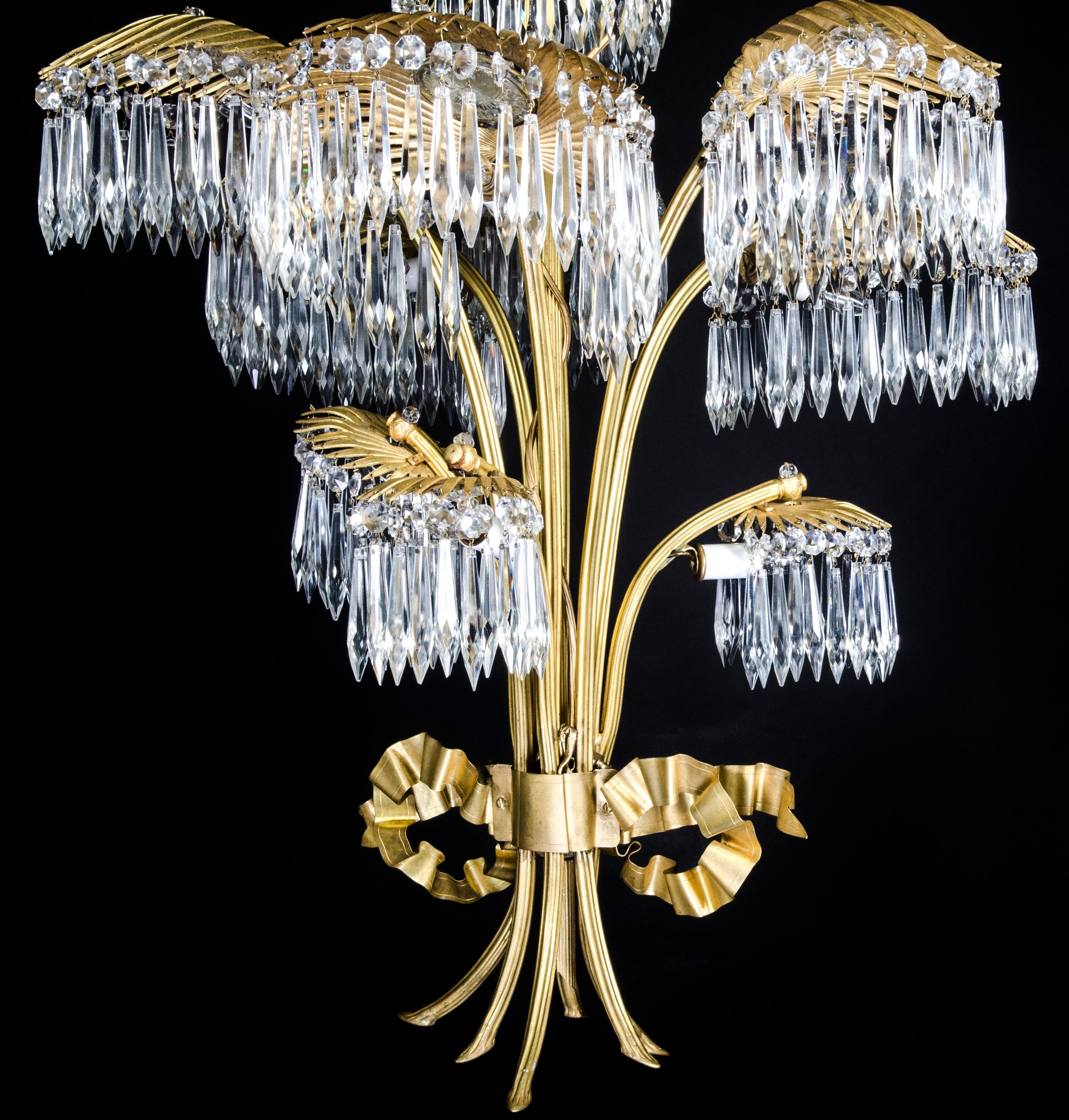 Antiker französischer Palmen-Kronleuchter aus vergoldeter Bronze und Kristall im Hollywood-Regency-Stil im Angebot 2