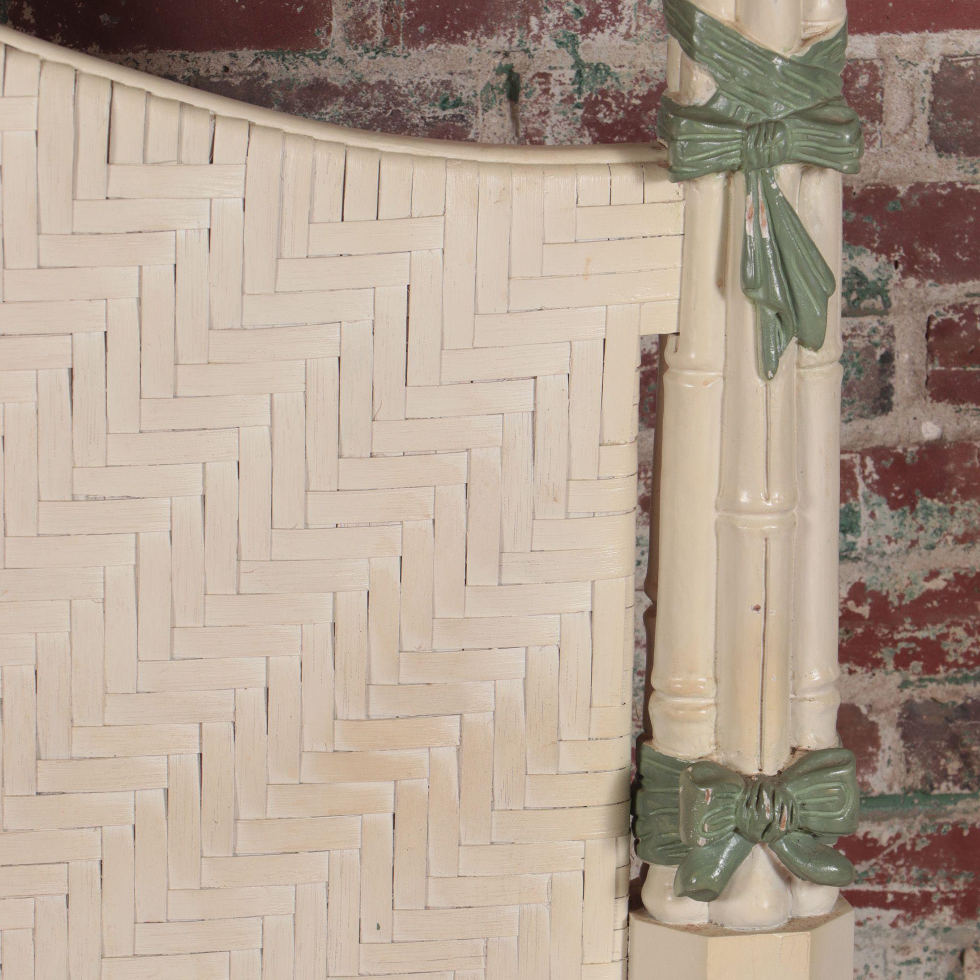 A Hollywood Regency style painted California king size bed In Good Condition In Philadelphia, PA