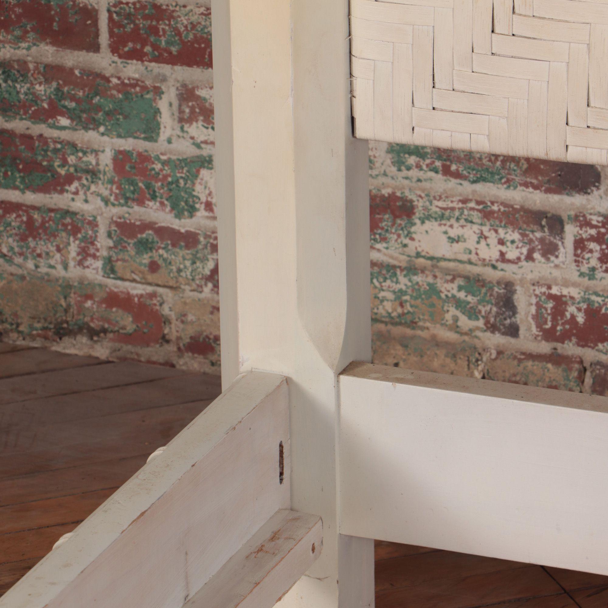 Mid-20th Century A Hollywood Regency style painted California king size bed