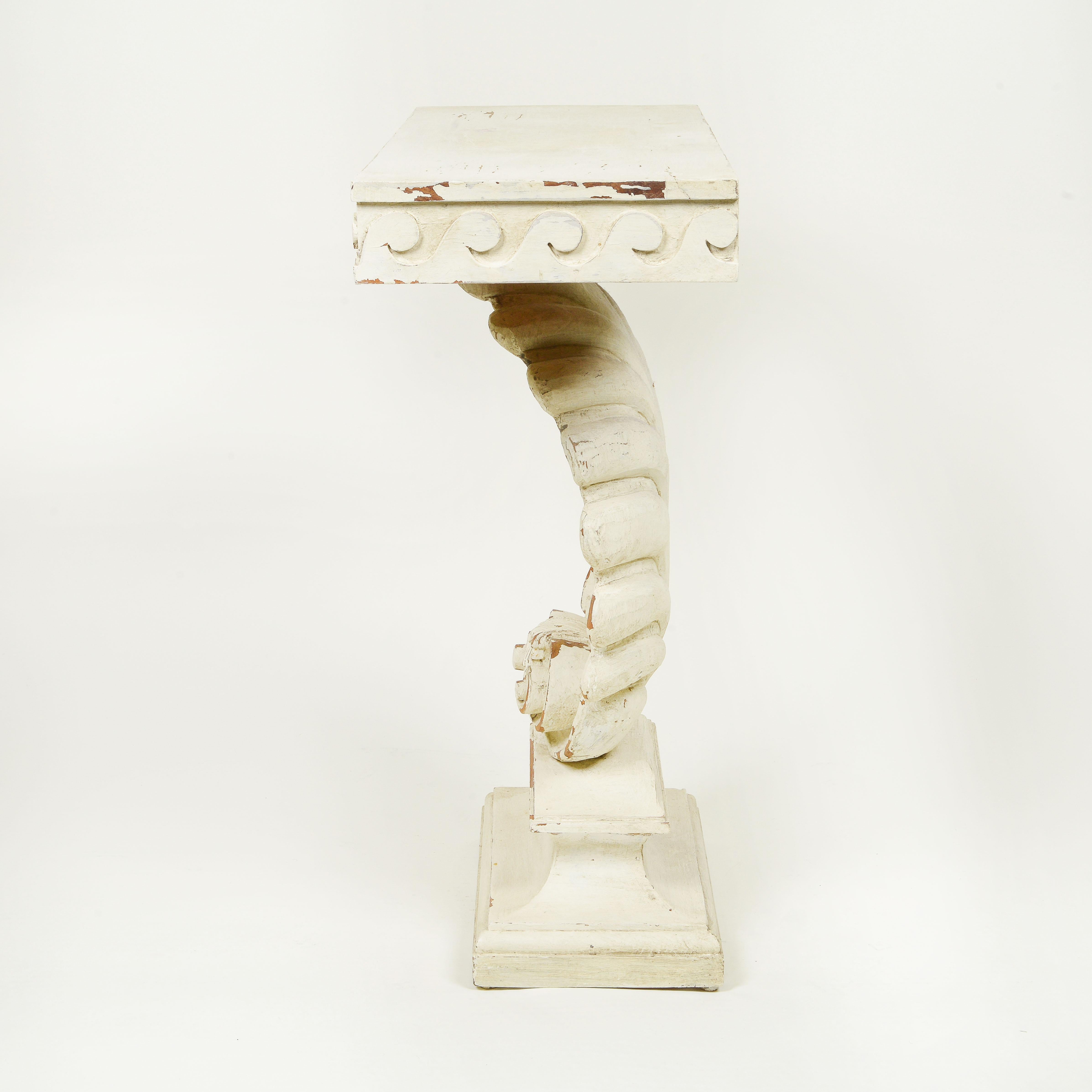 American A Hollywood Regency White-Painted Shell Console Table