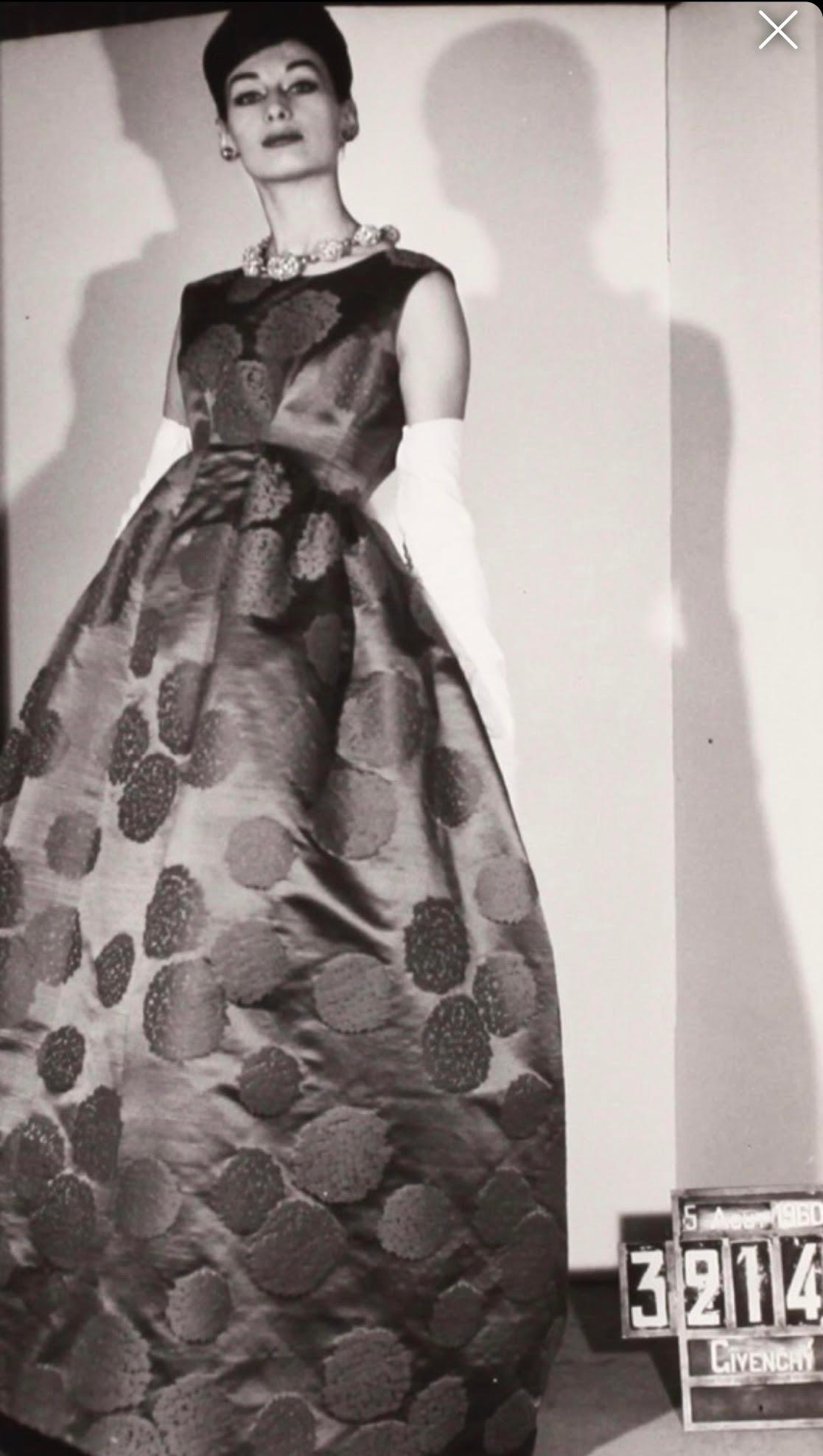 A Hubert De Givenchy Gazar Silk Couture Dress numbered 18481 Collection 1960 11