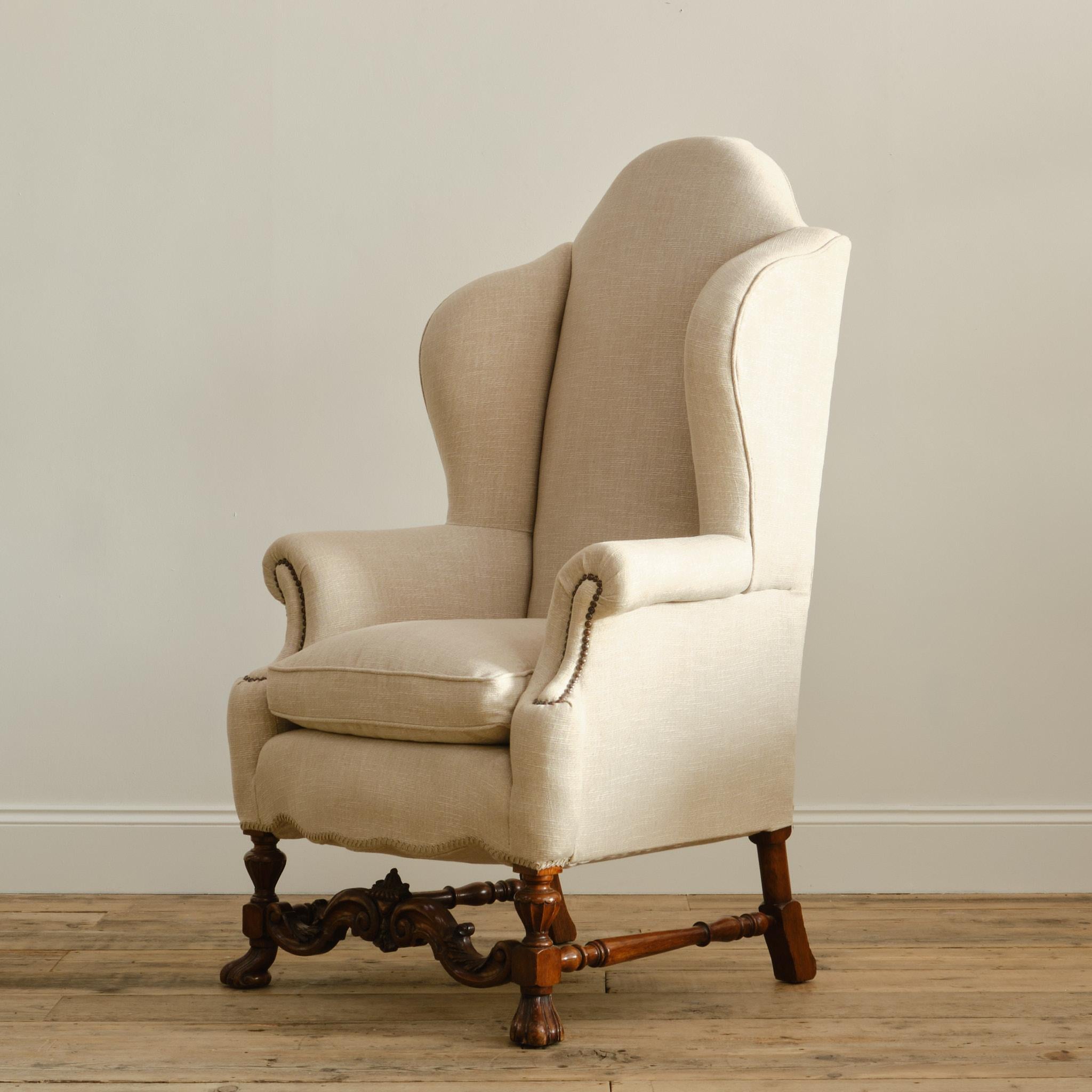 Oak A huge 19th century William & Mary style wingback armchair For Sale