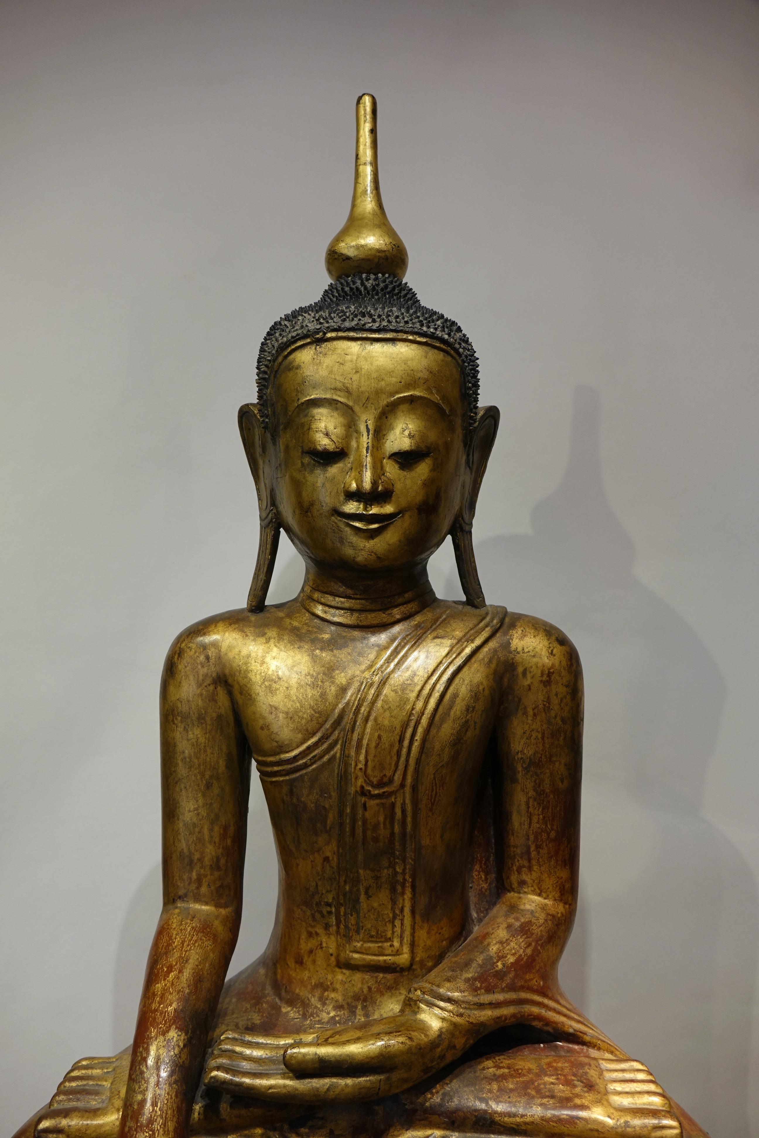 Un enorme Bouddha birmano lacado, s. XVII Otro en venta