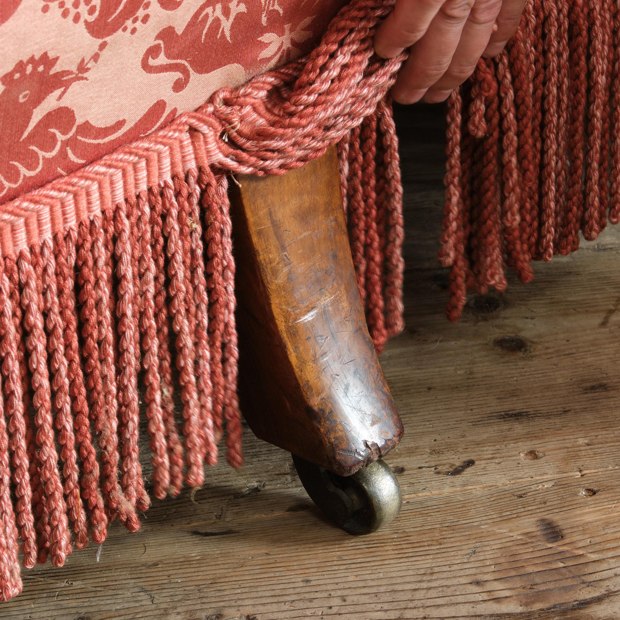 A Huge Rare 19th Century Chesterfield sofa For Sale 1