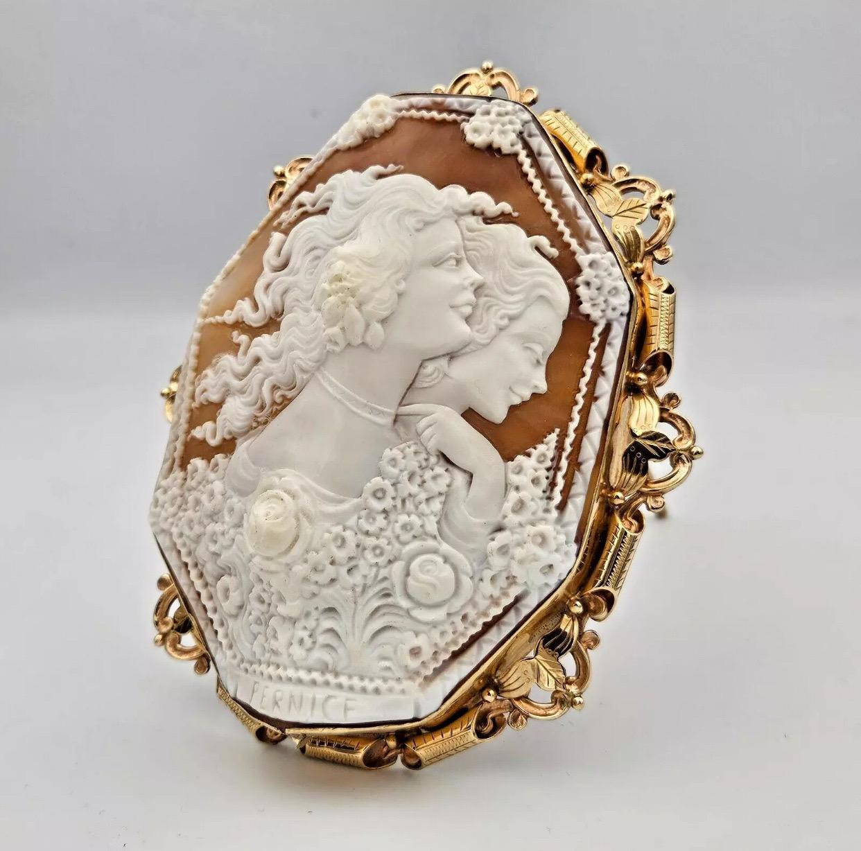Early Victorian A Huge Superb Vintage Monumental R. Pernice Shell Cameo Solid Gold Frame Stand For Sale
