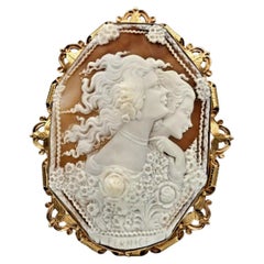 A Huge Superb Vintage Monumental R. Pernice Shell Cameo Solid Gold Frame Stand
