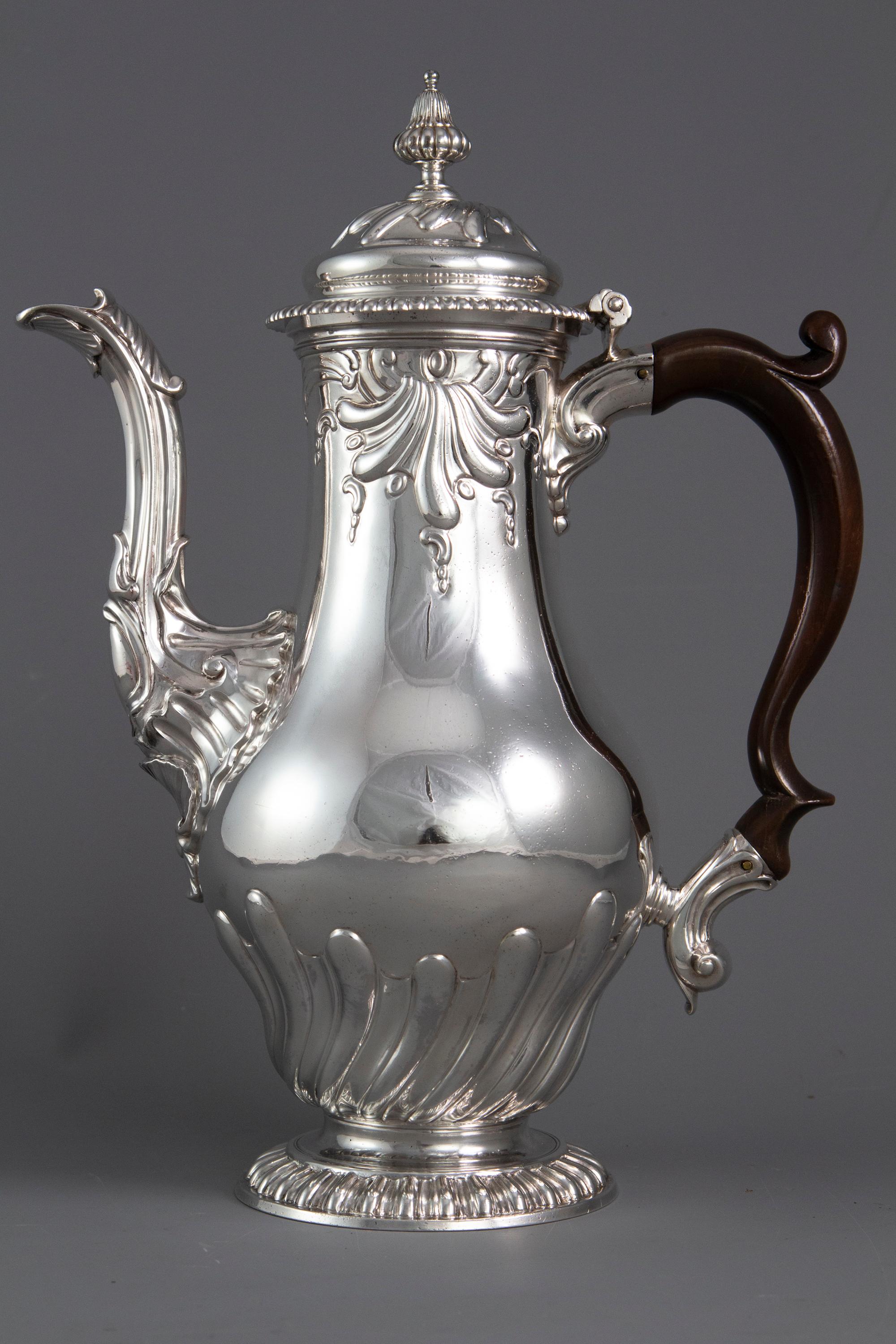 Huguenot George II Silver Coffee Pot, by Samuel Courtauld, London, 1757 4