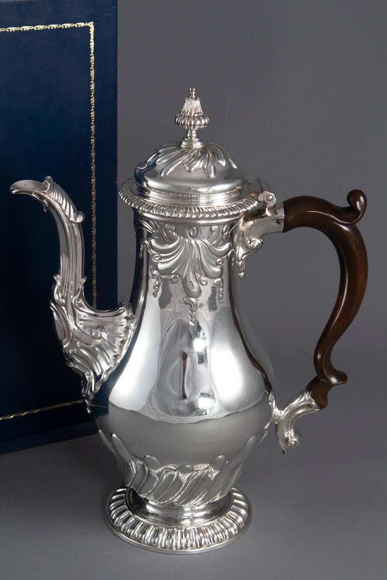 Huguenot George II Silver Coffee Pot, by Samuel Courtauld I, London, 1757 For Sale 5